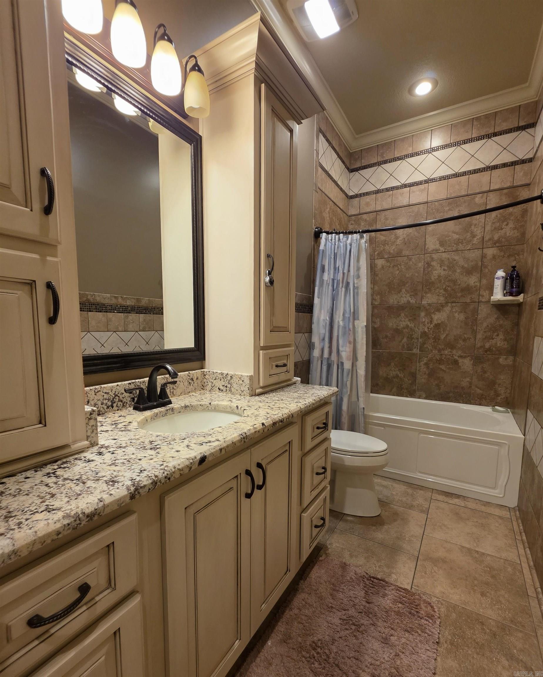 3321 Prestwick Cir  Jonesboro, AR