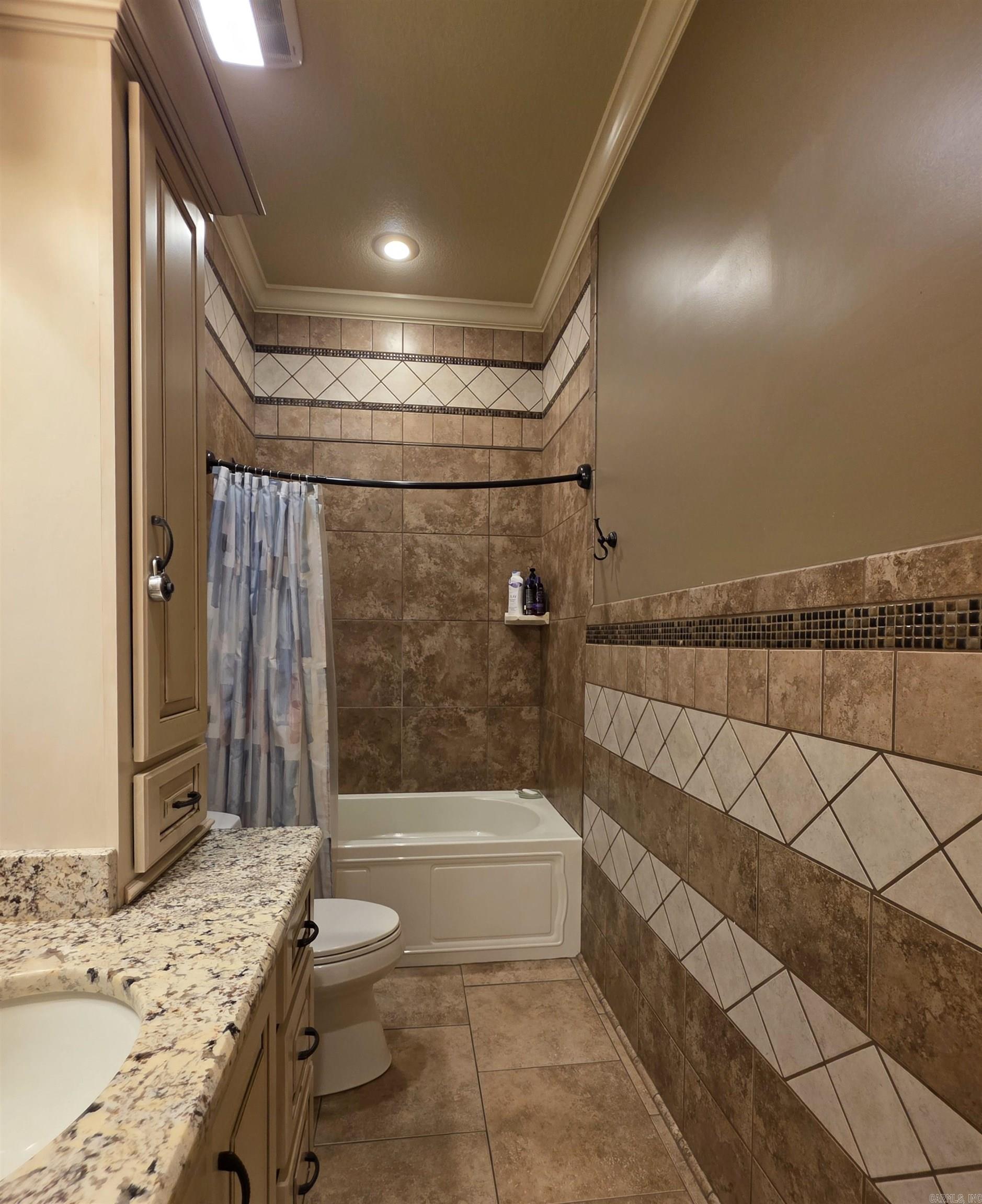 3321 Prestwick Cir  Jonesboro, AR