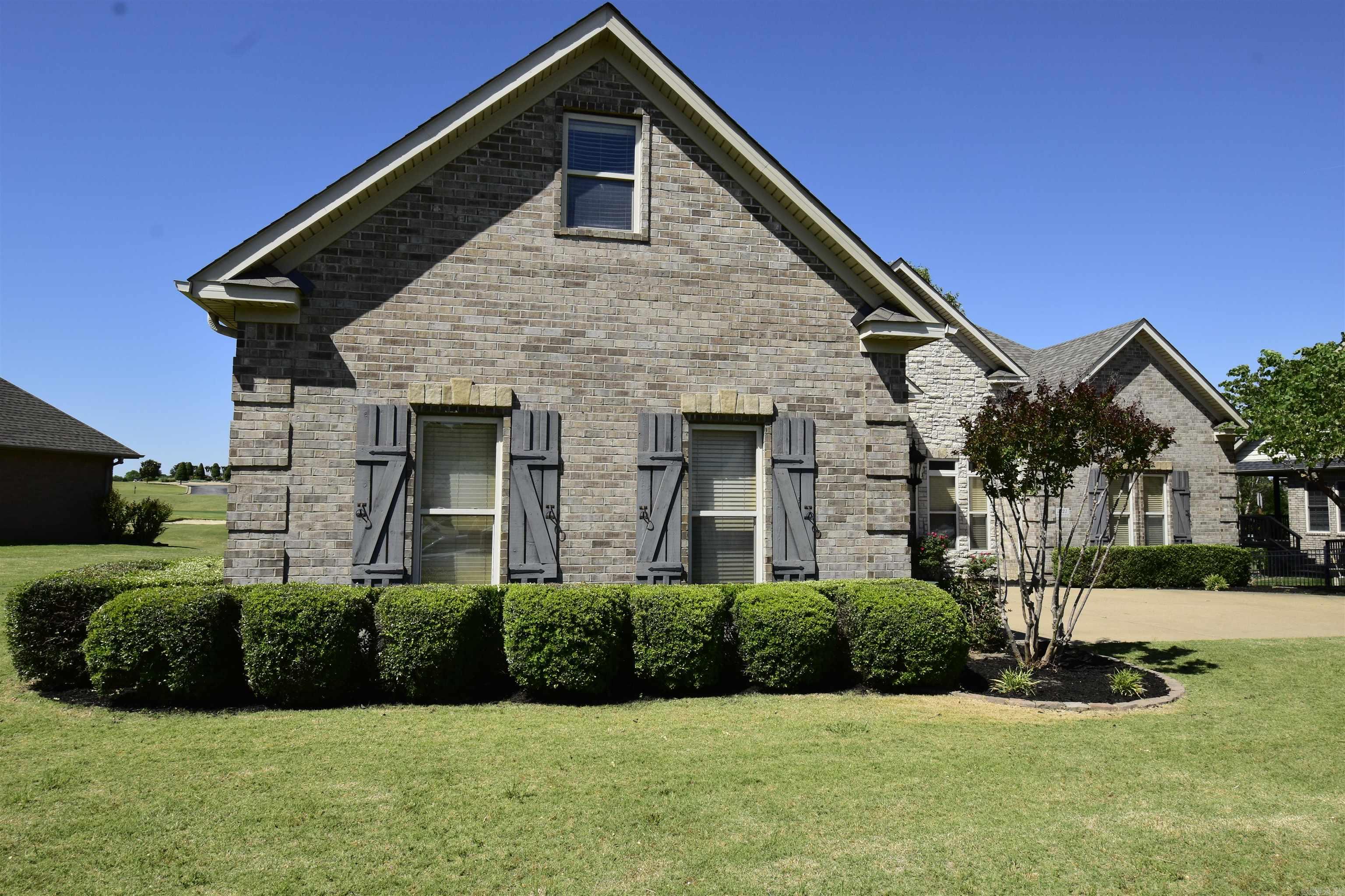 3321 Prestwick Cir  Jonesboro, AR