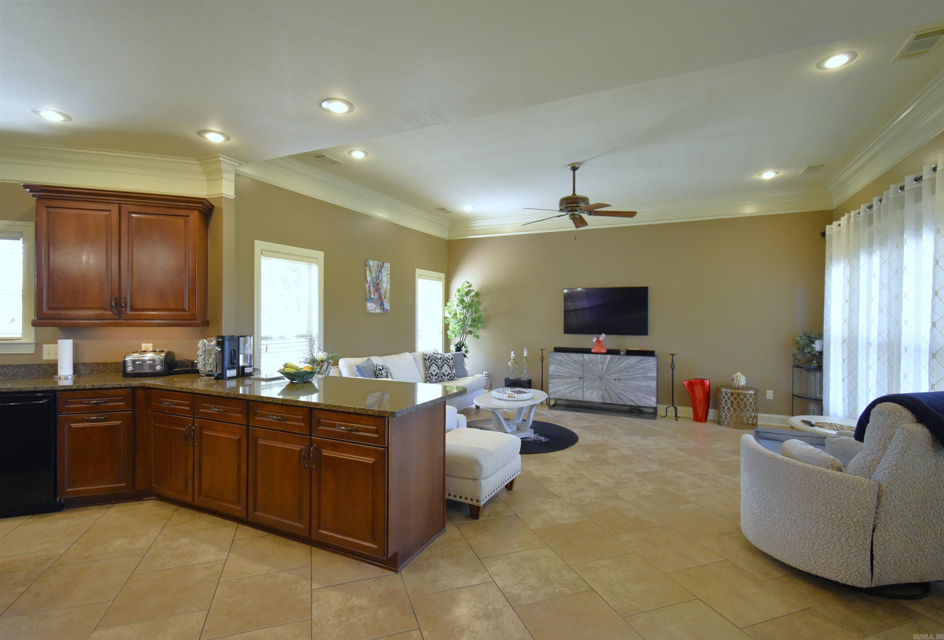 3321 Prestwick Cir  Jonesboro, AR