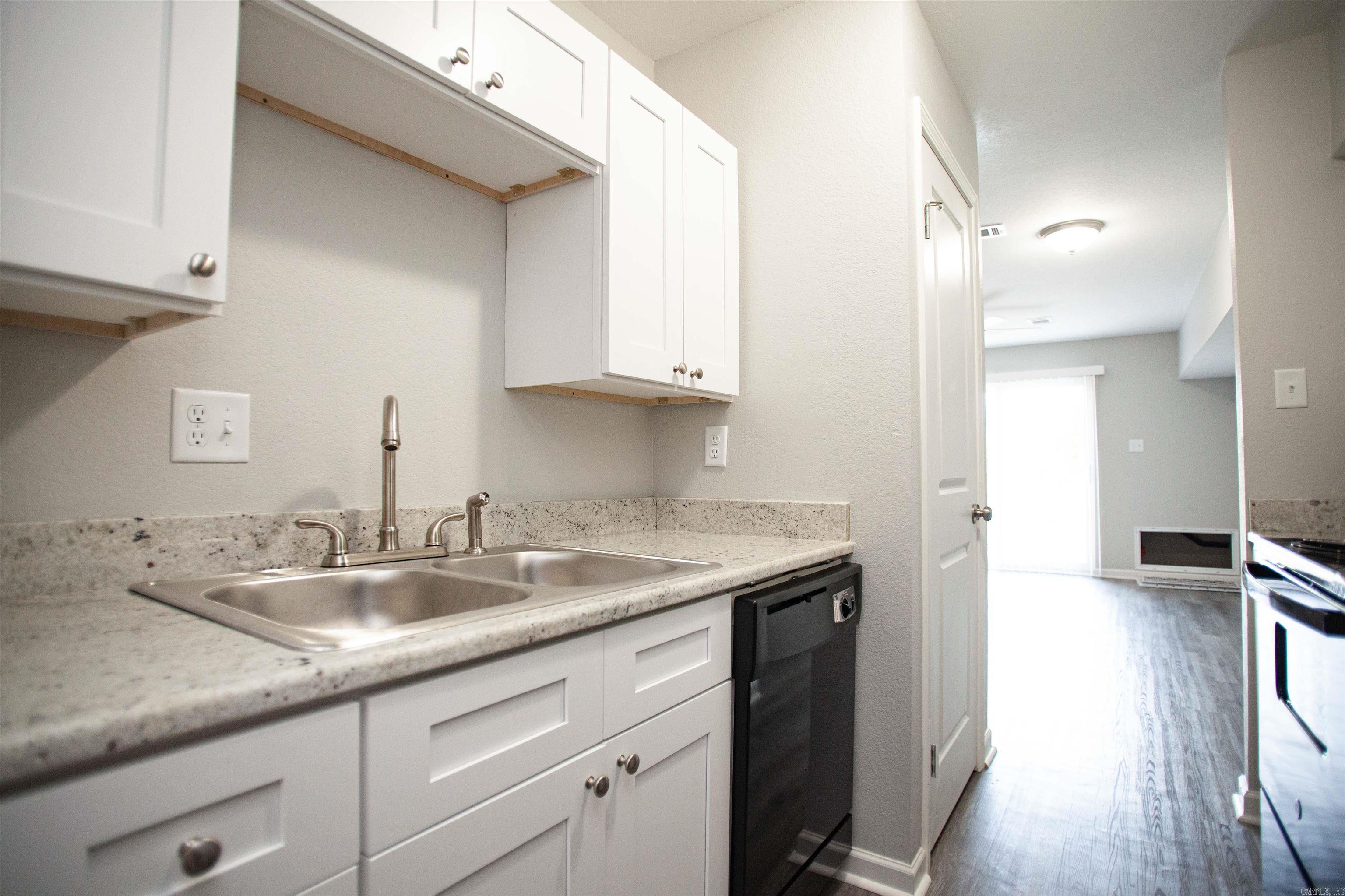8906 Morris Manor  Little Rock, AR