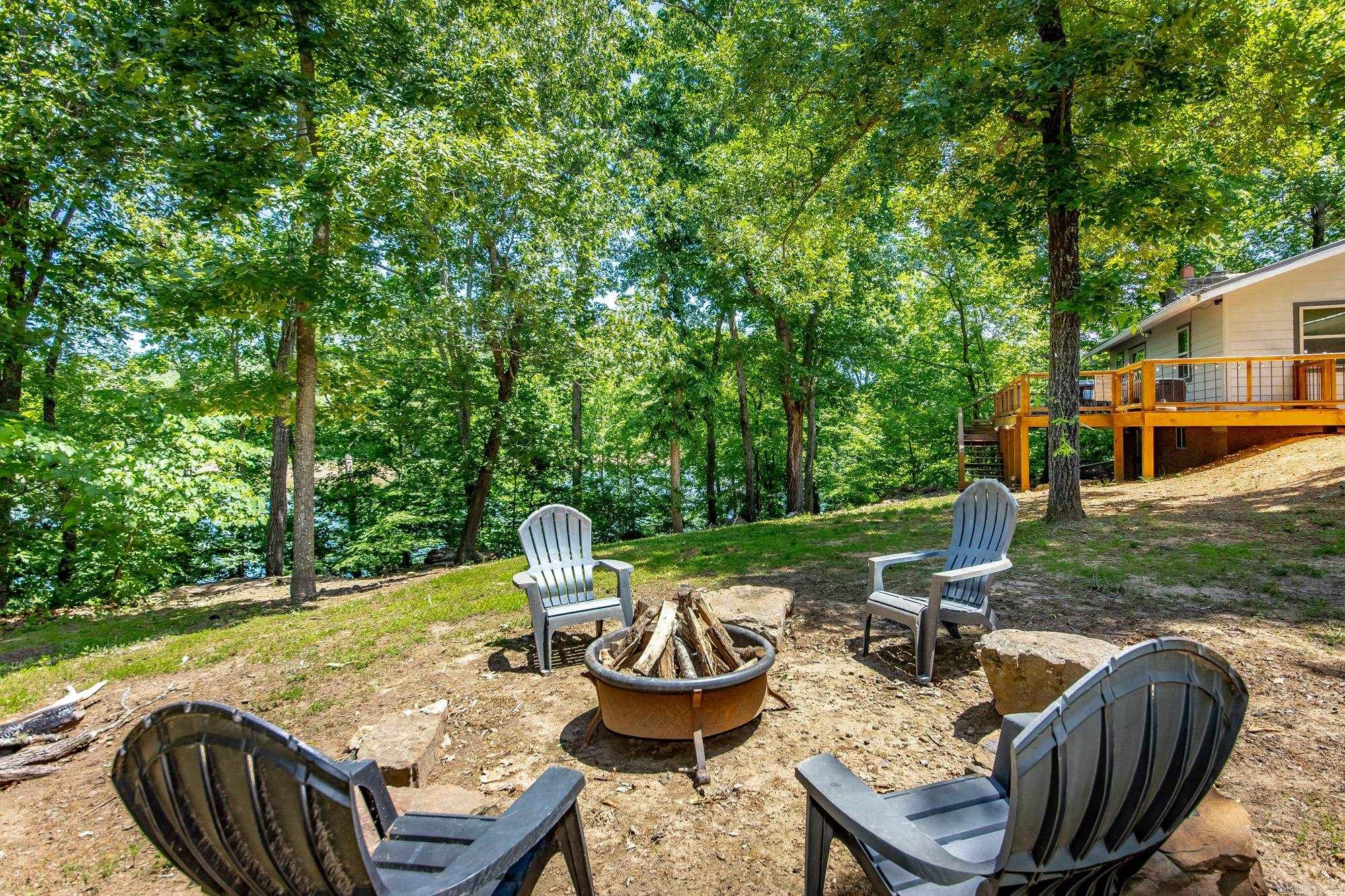39 Bucks Rd.  Greers Ferry, AR