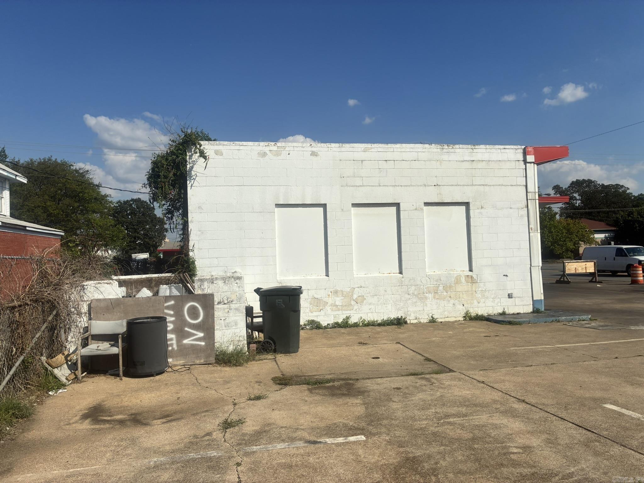 600 W Roosevelt  Little Rock, AR