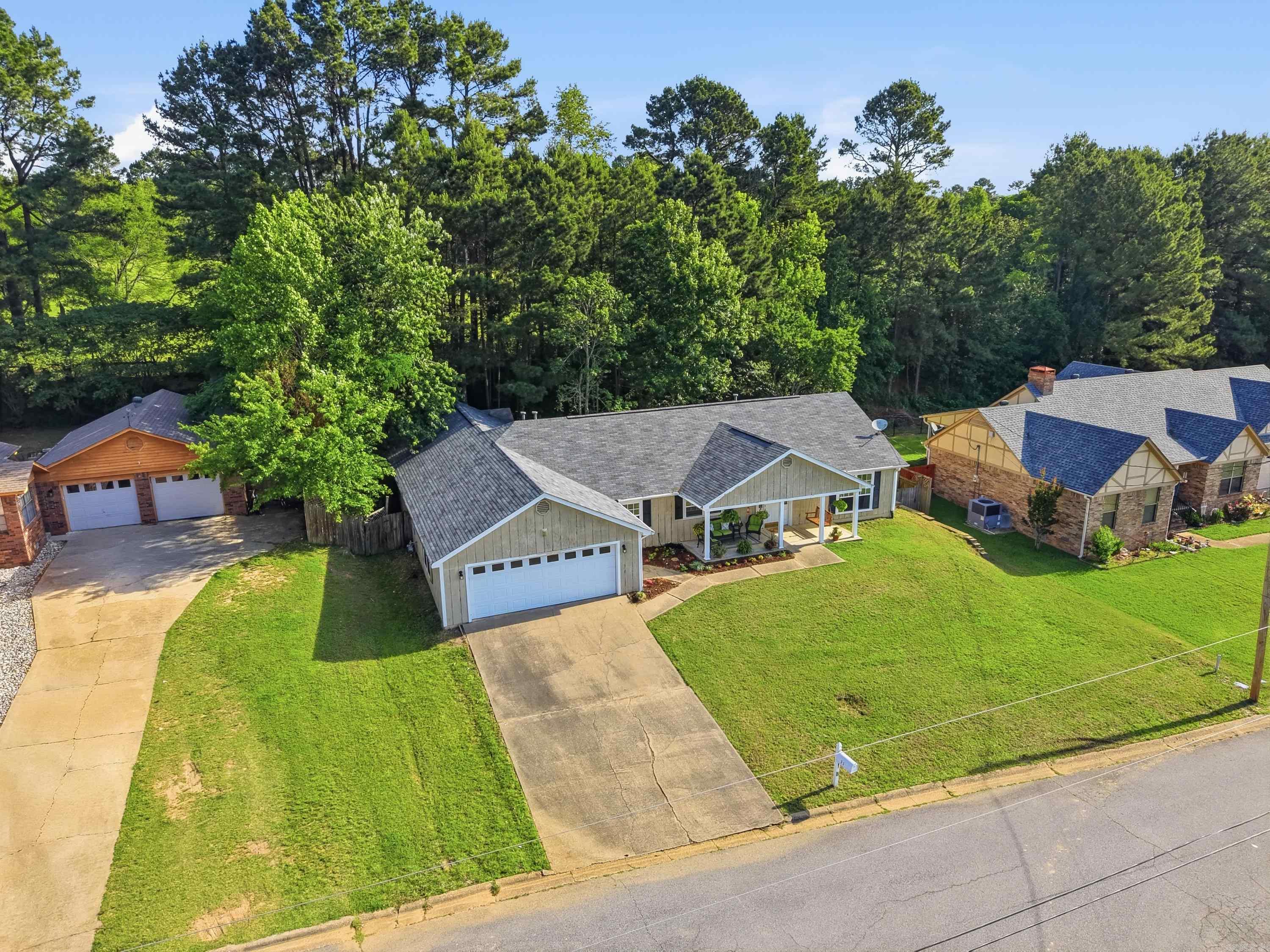 31 Azalea  Benton, AR