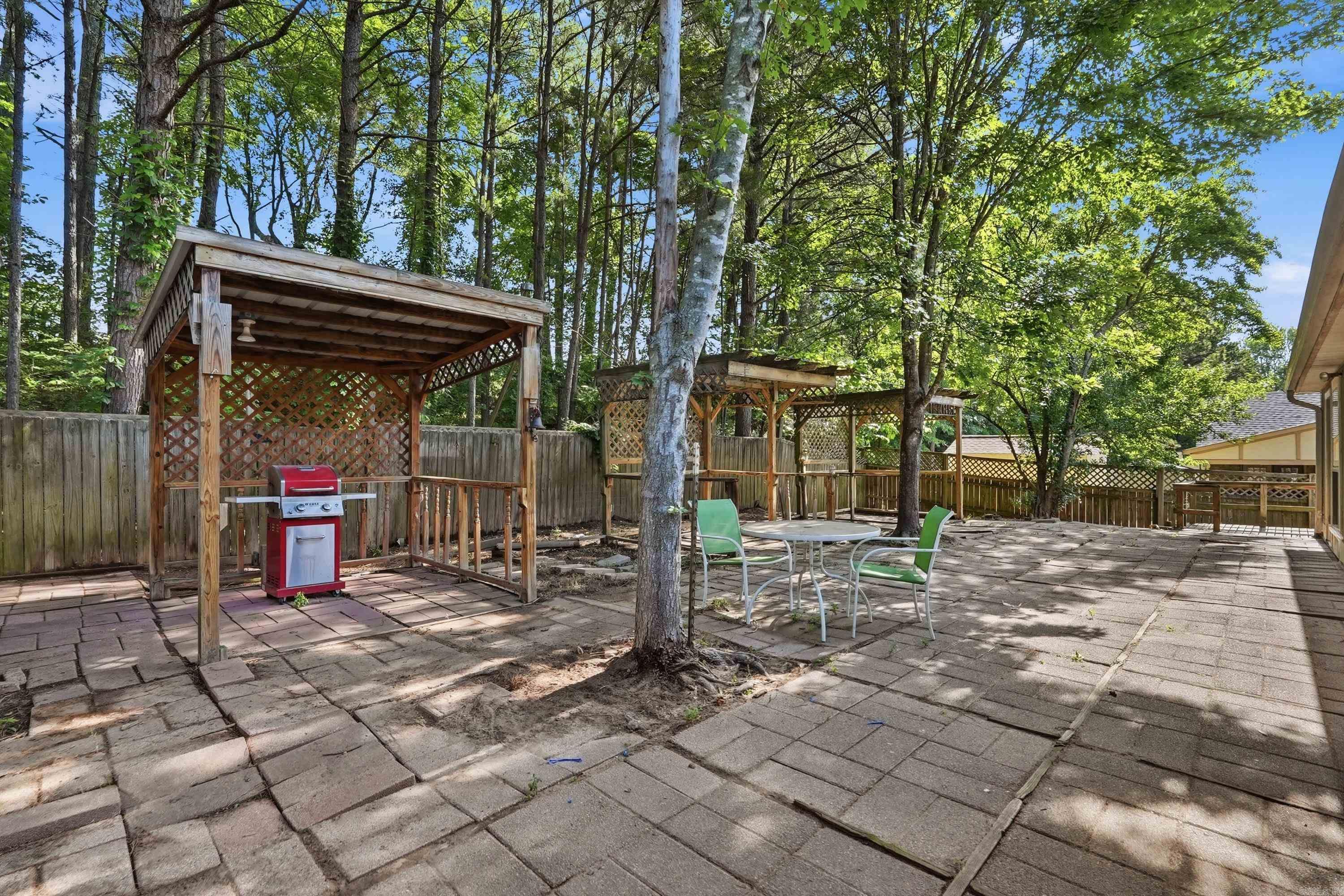 31 Azalea  Benton, AR
