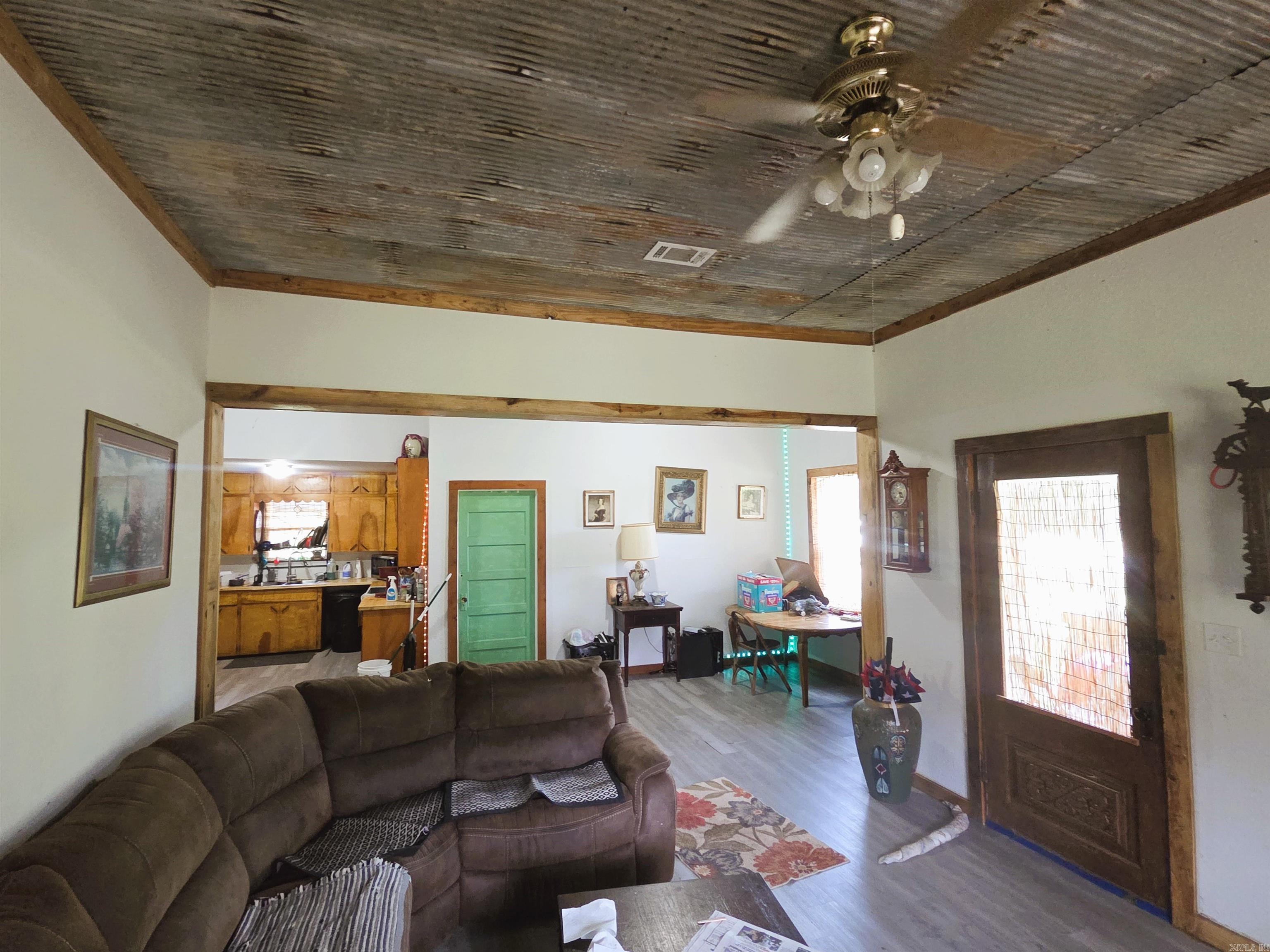 1710 W 375  Mena, AR