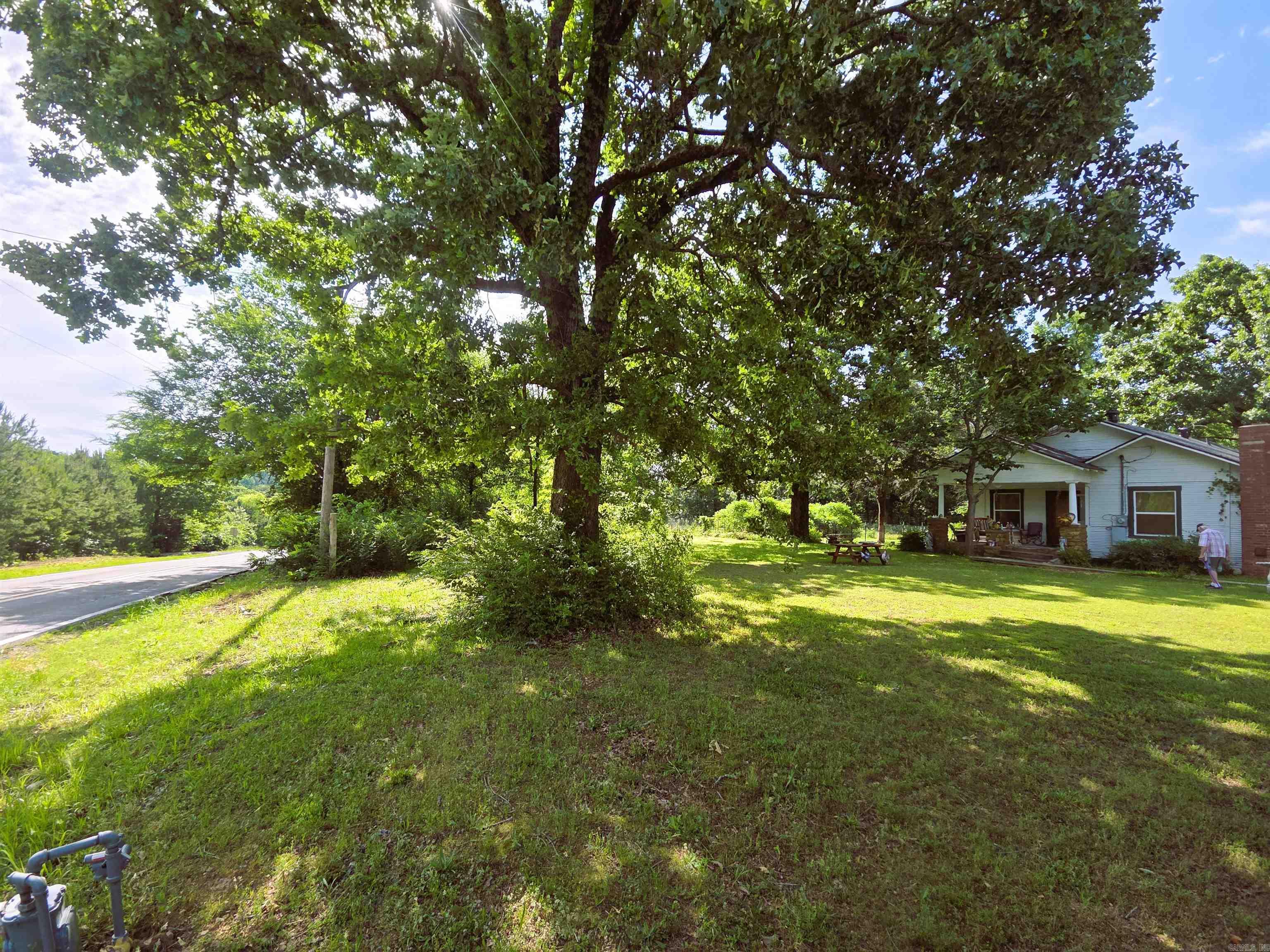 1710 W 375  Mena, AR