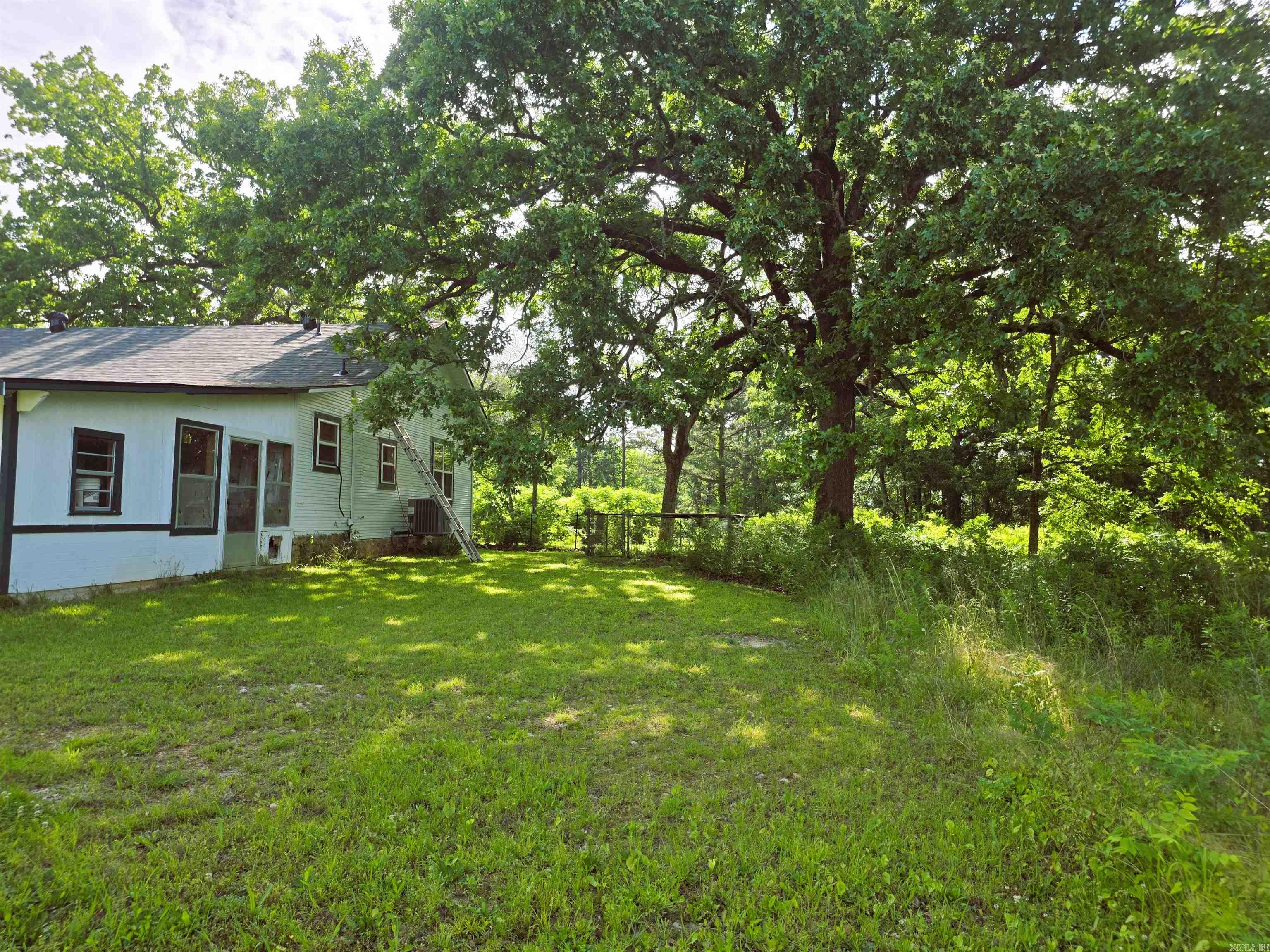 1710 W 375  Mena, AR