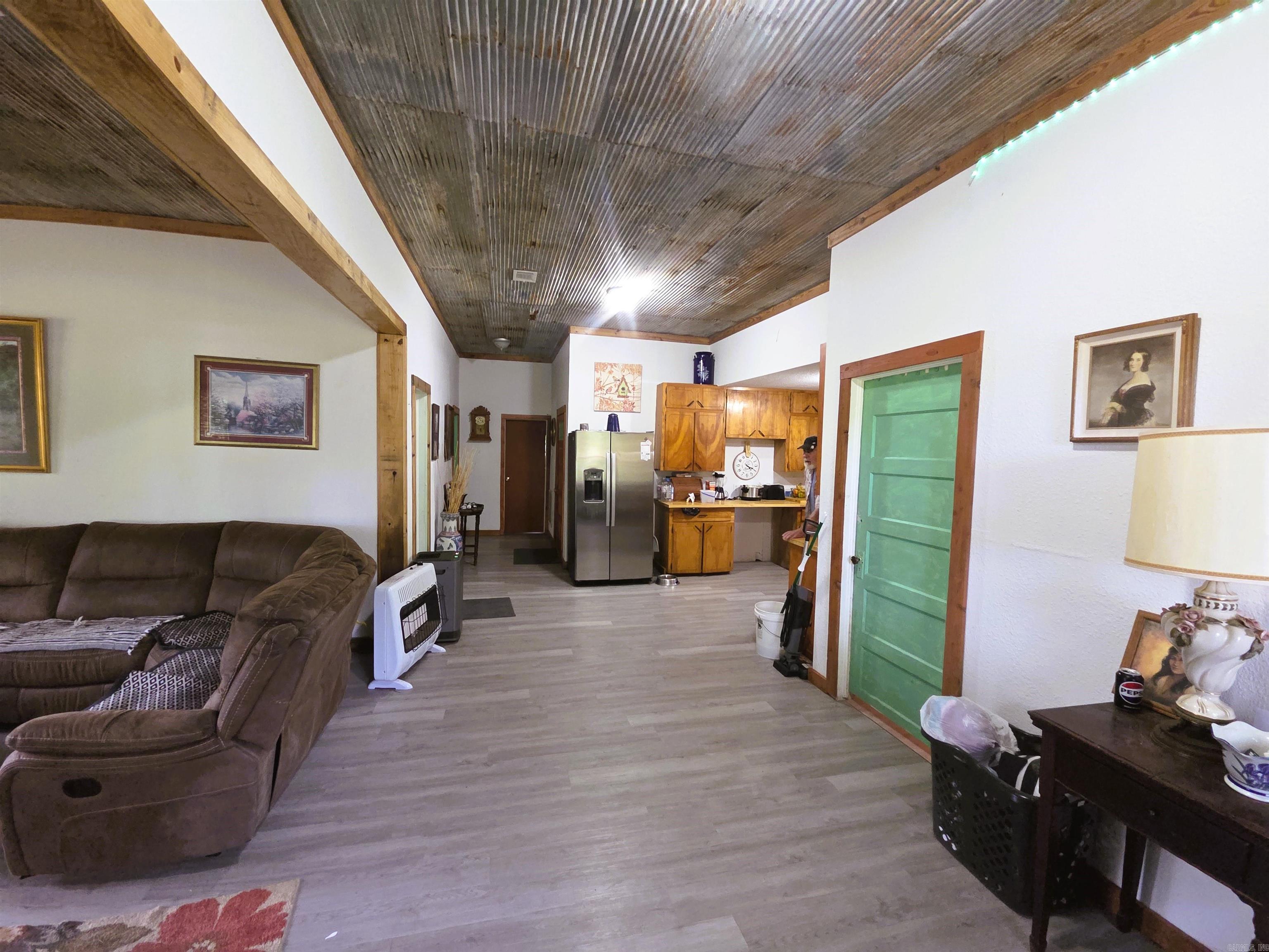 1710 W 375  Mena, AR