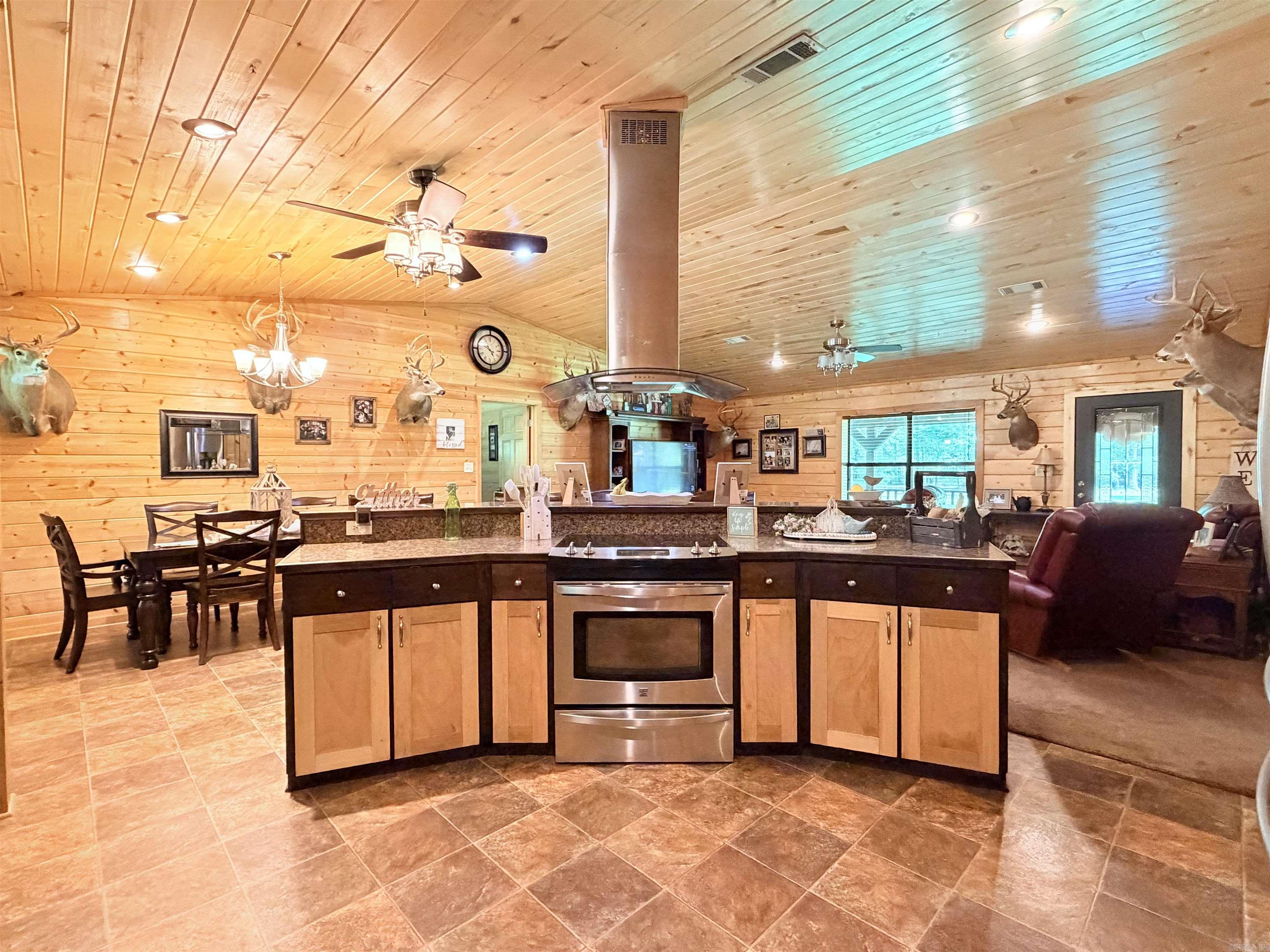 2324 Barkada Rd  Monticello, AR