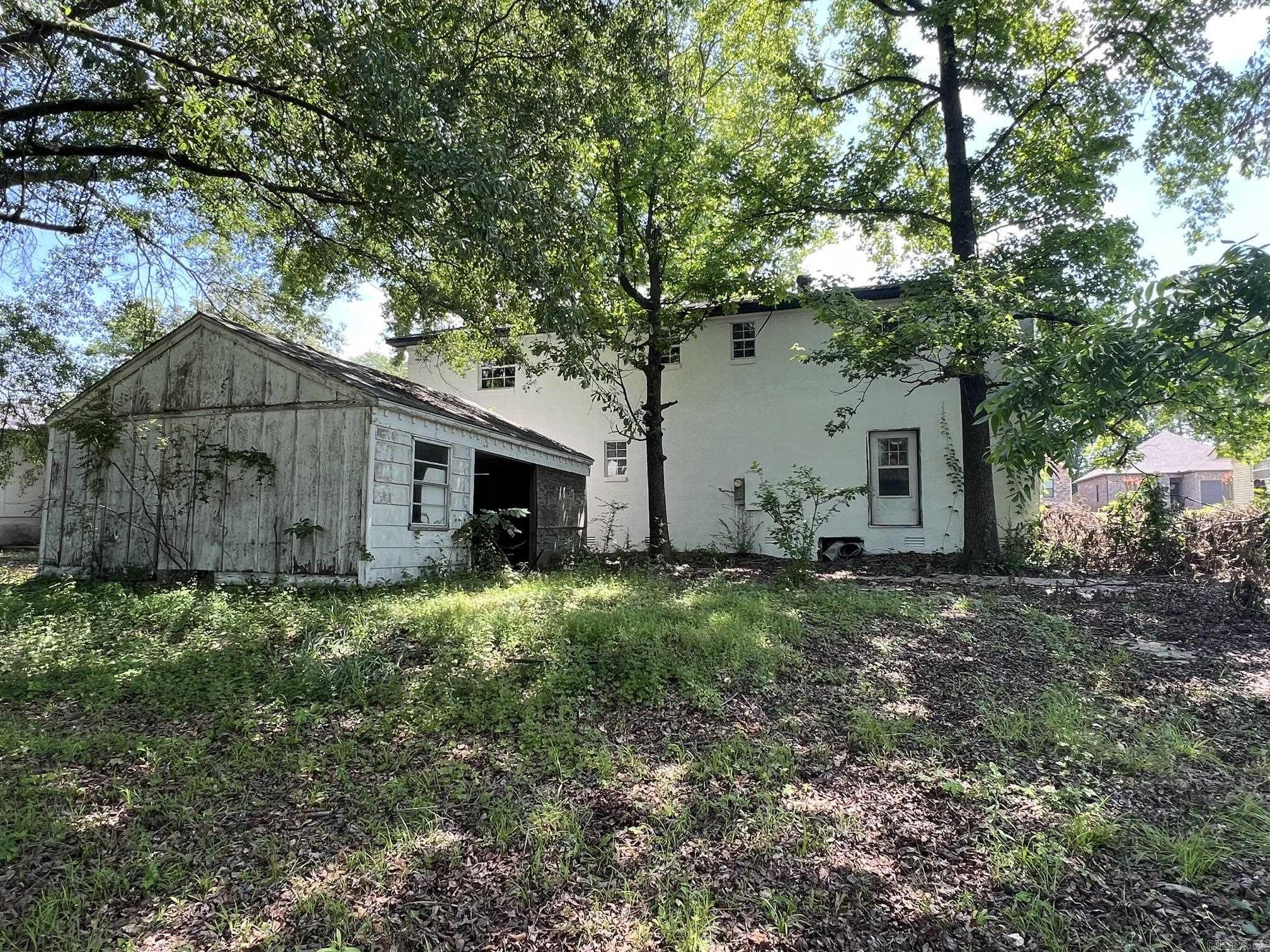 1004 Jeff Davis  Jacksonville, AR