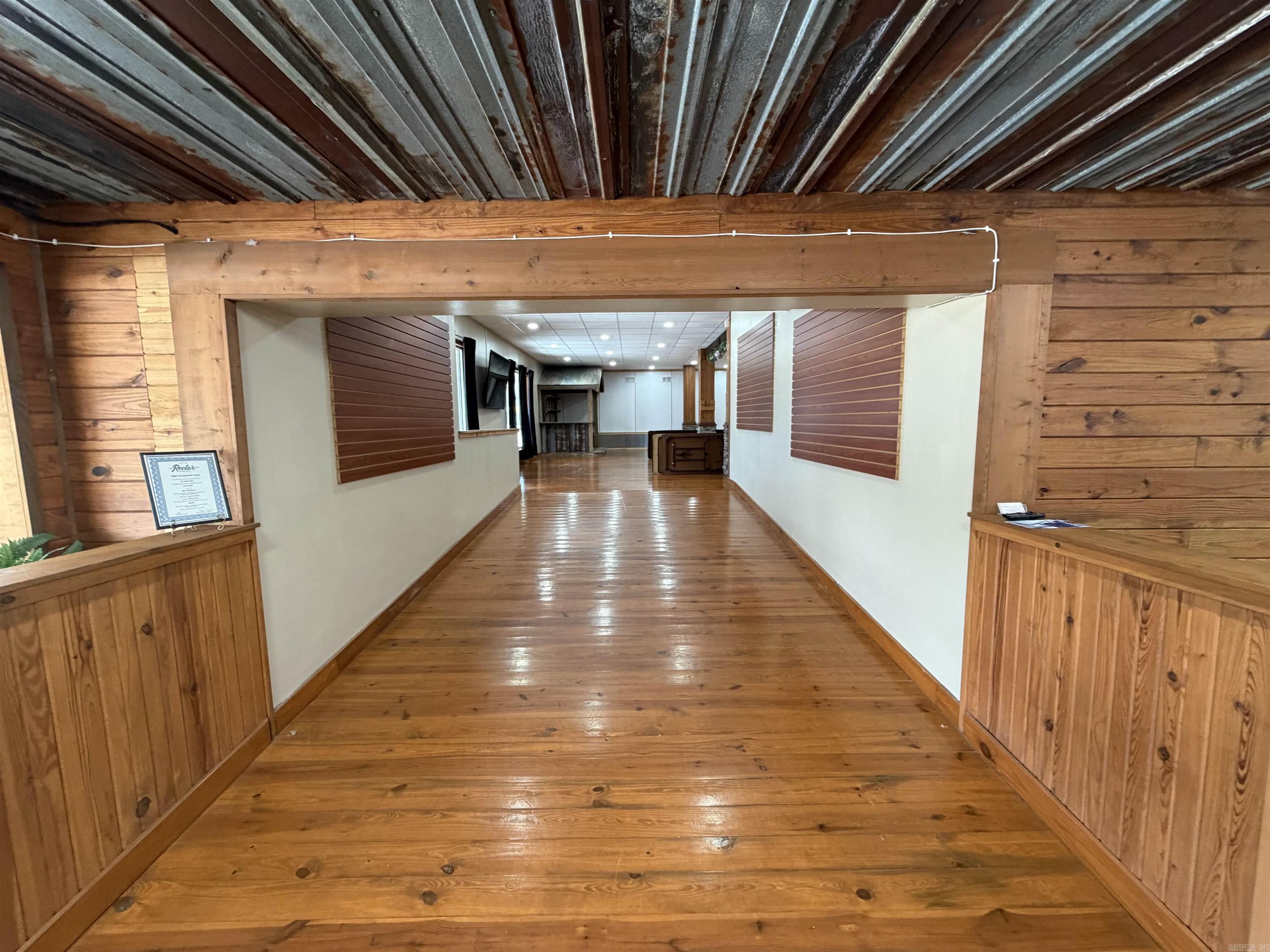 105 E 9th  Rector, AR
