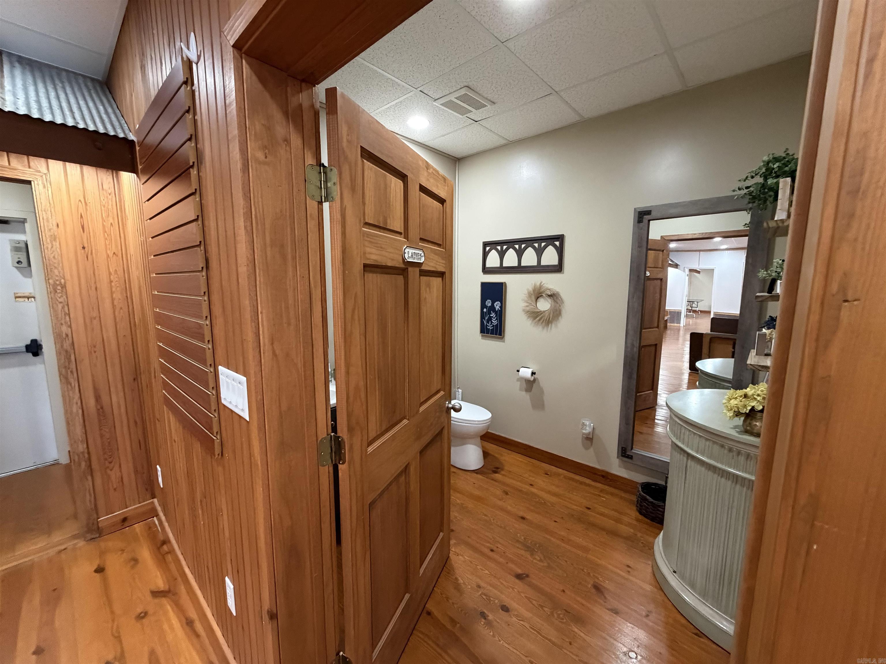 105 E 9th  Rector, AR
