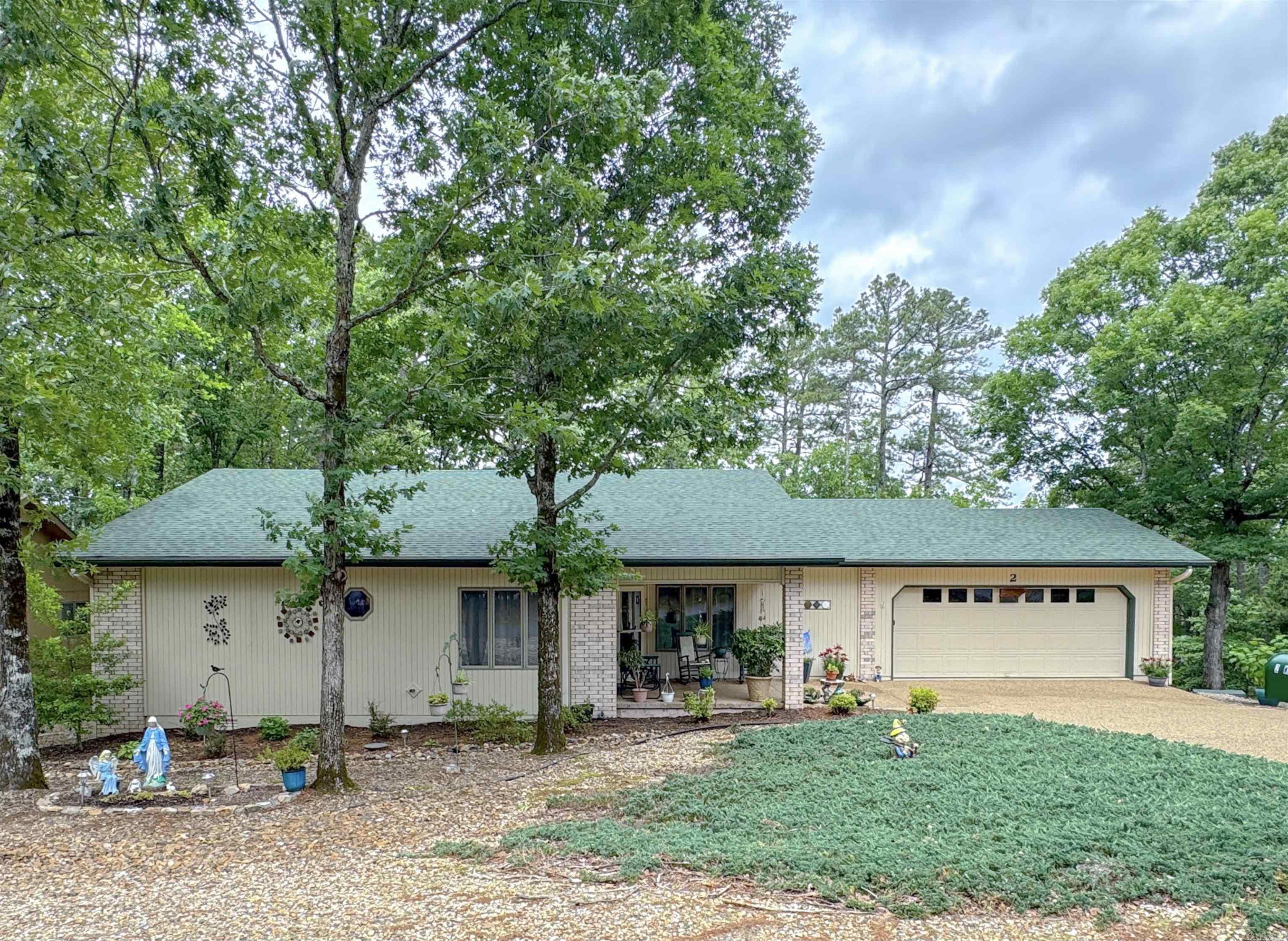 2  Meseta  Hot Springs Village, AR