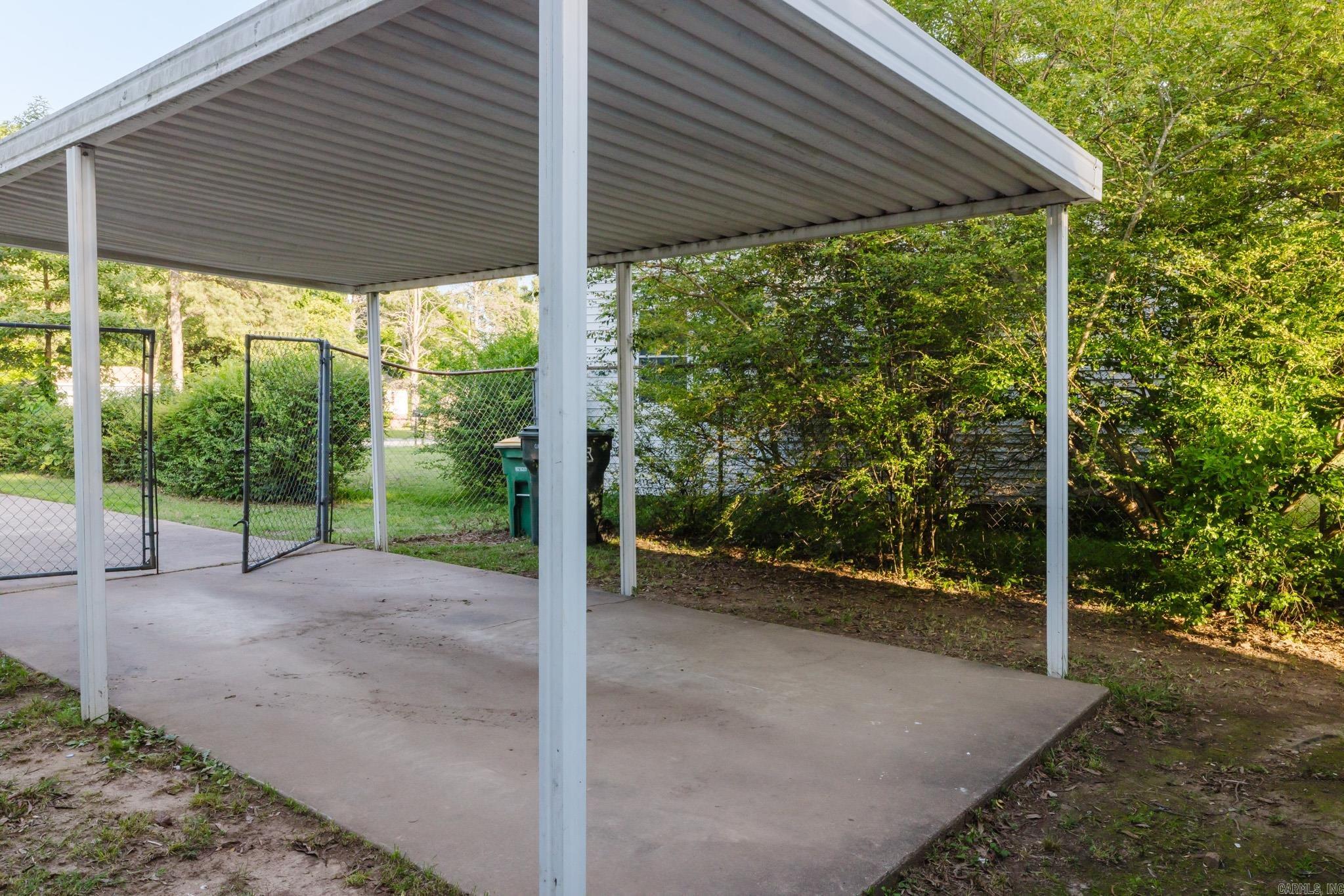 1720 Pinewood  Little Rock, AR