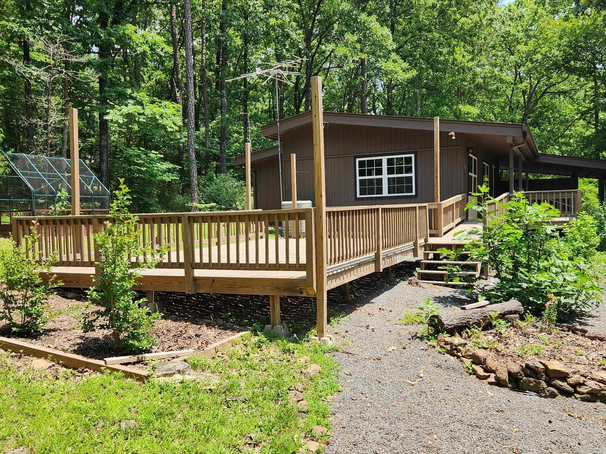 106 Oak Park  Fairfield Bay, AR