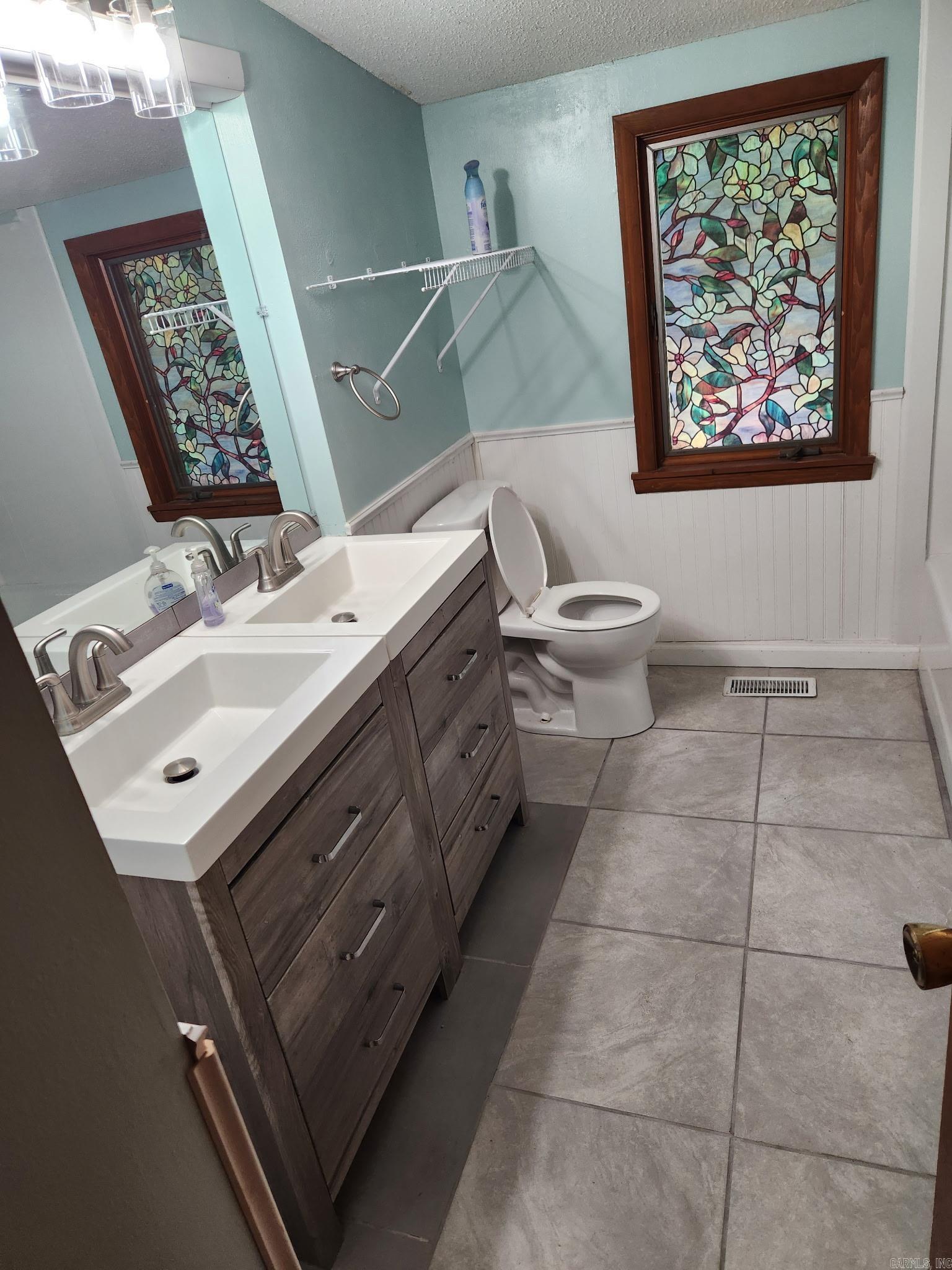 106 Oak Park  Fairfield Bay, AR