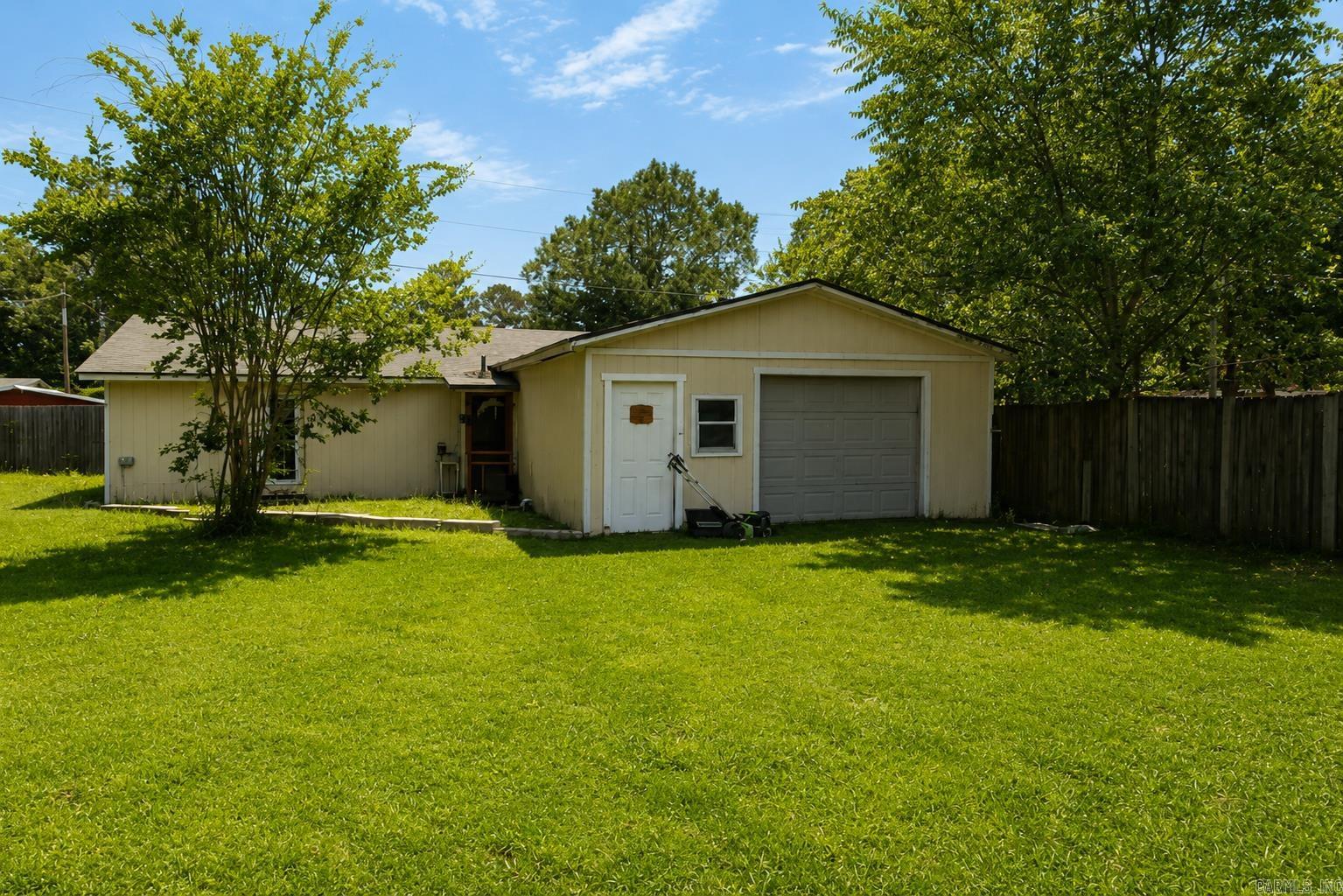 6622 Garvin Dr  Benton, AR