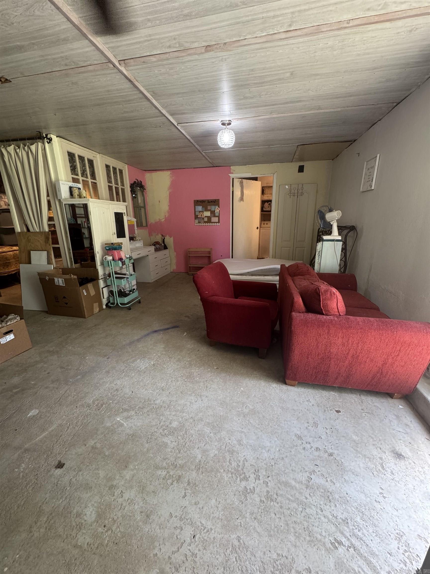 6622 Garvin Dr  Benton, AR