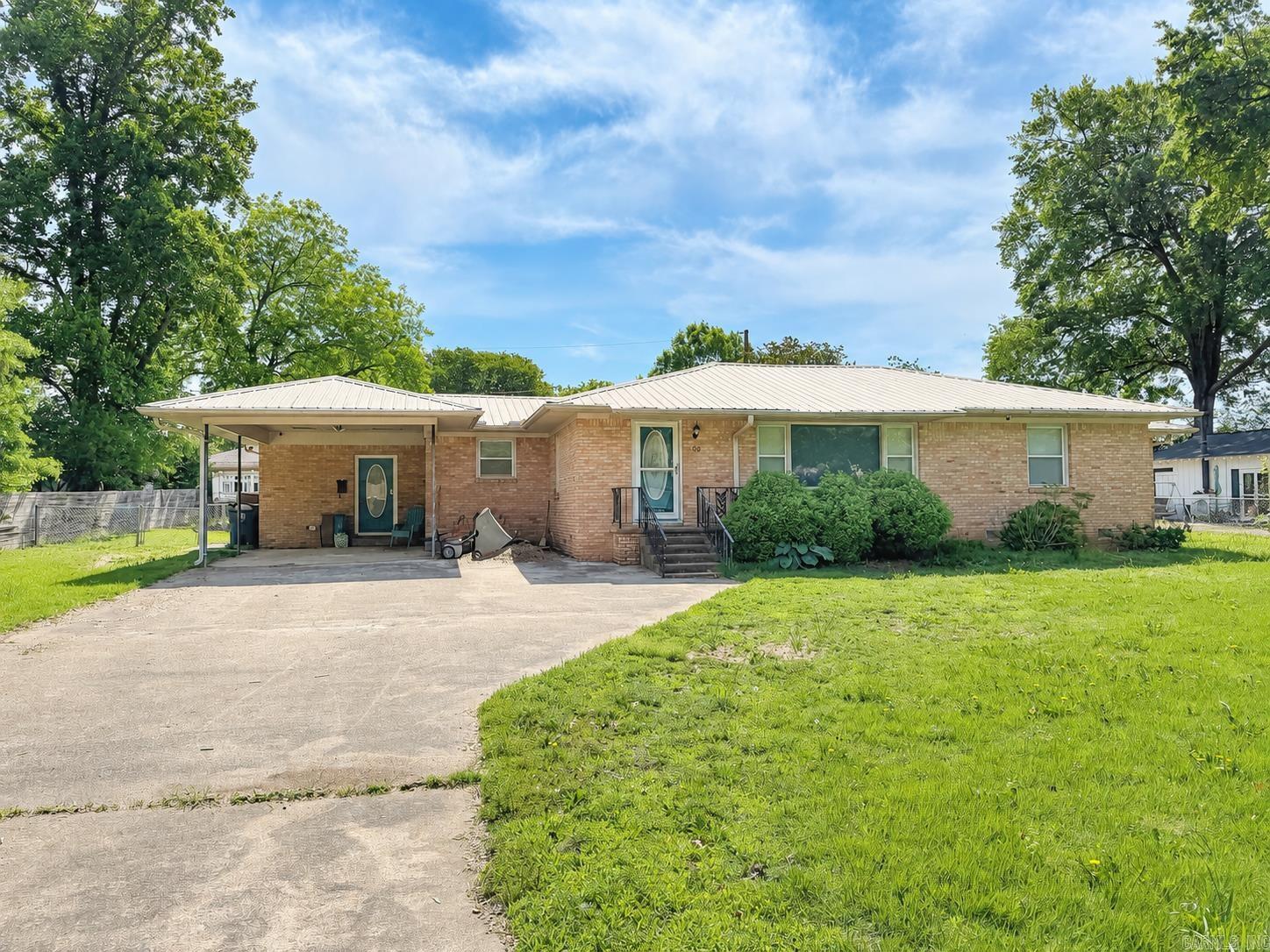 104 S Cone  Searcy, AR