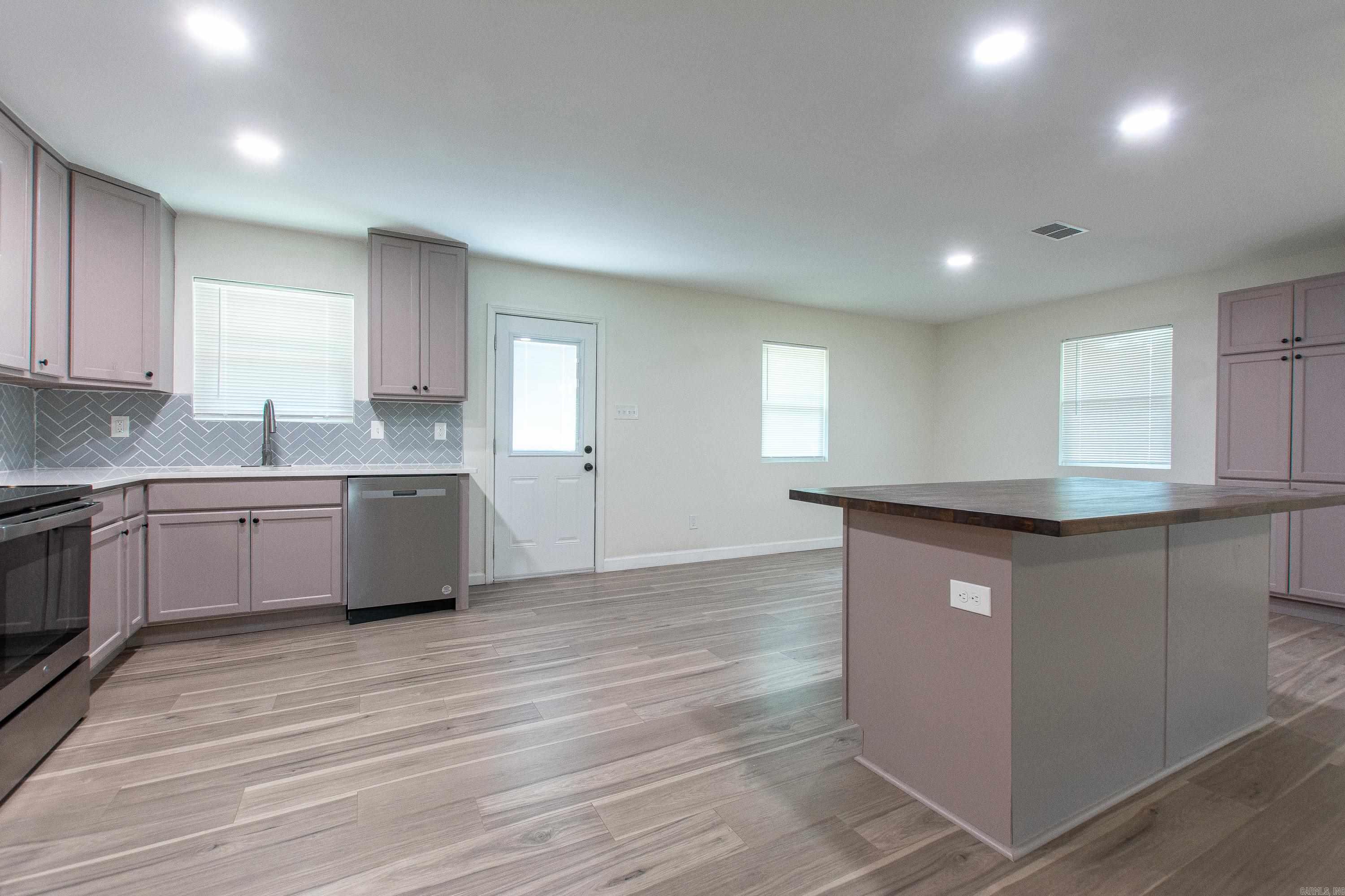 2103 Wright  Benton, AR