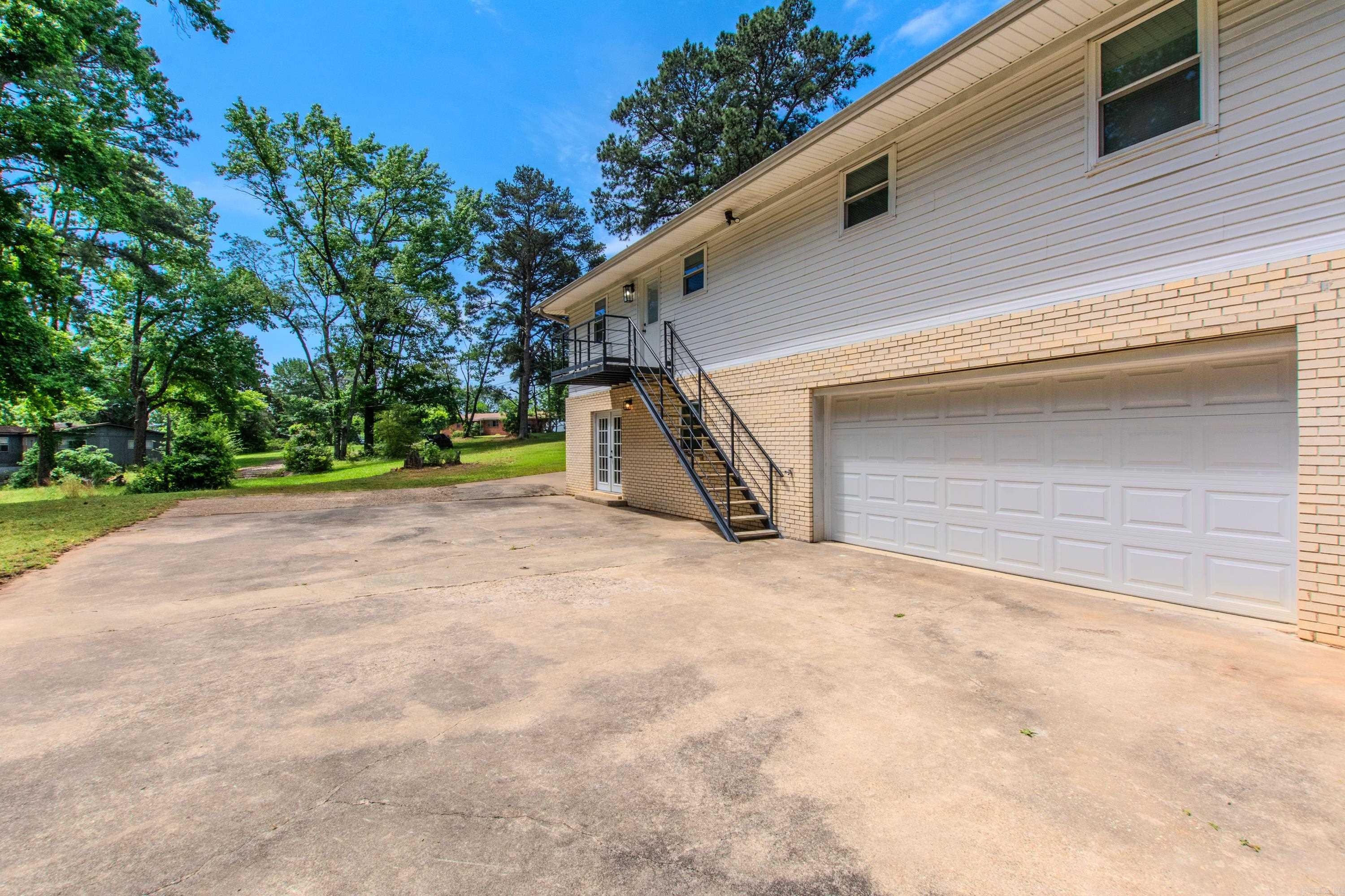 2103 Wright  Benton, AR
