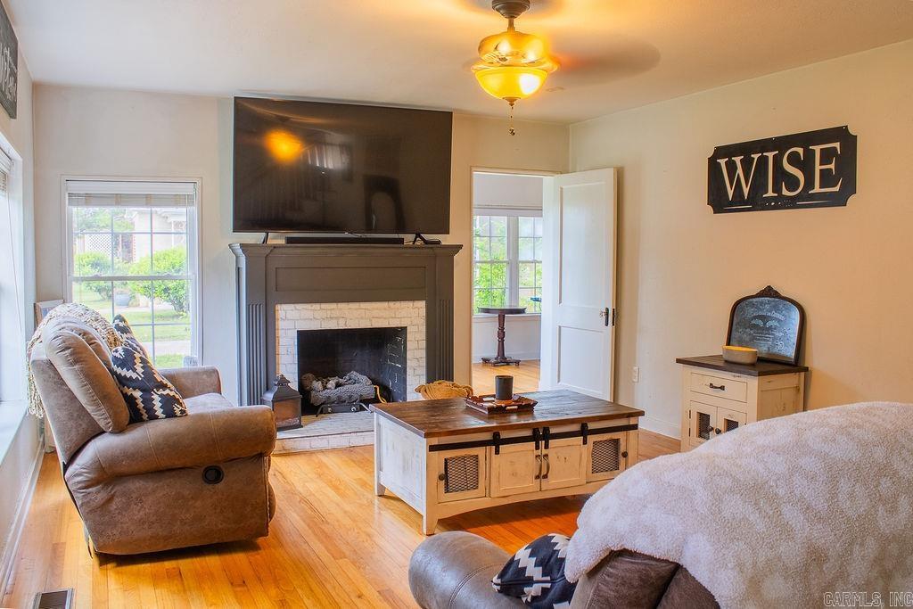 1405 Hickory Ave  Mena, AR