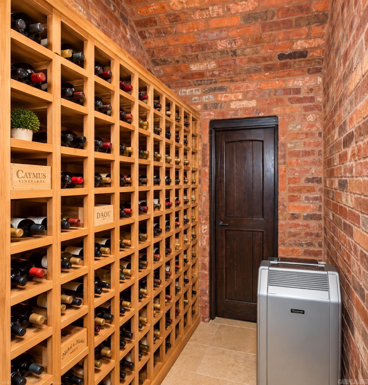 11 La Scala  Little Rock, AR