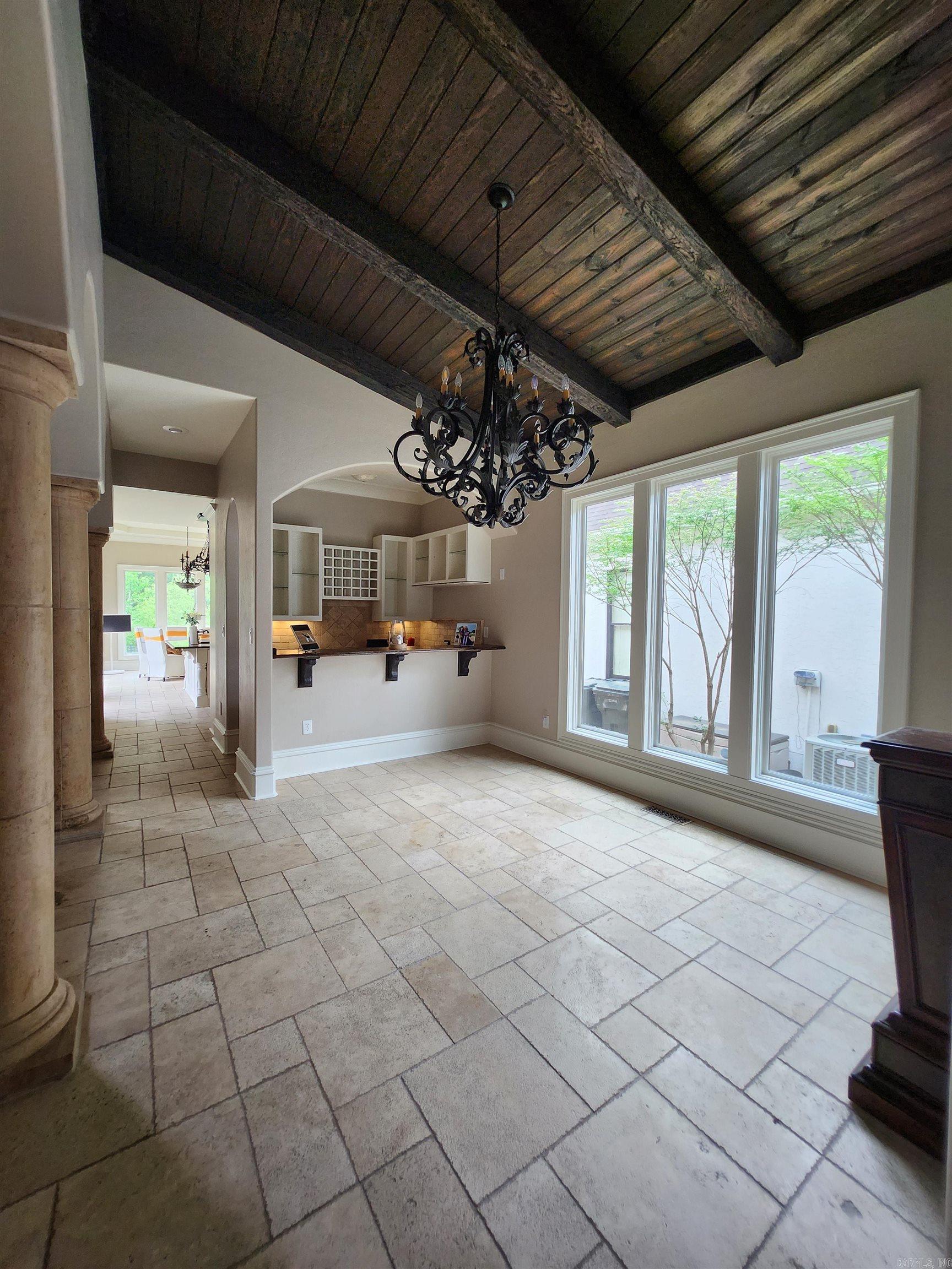 11 La Scala  Little Rock, AR