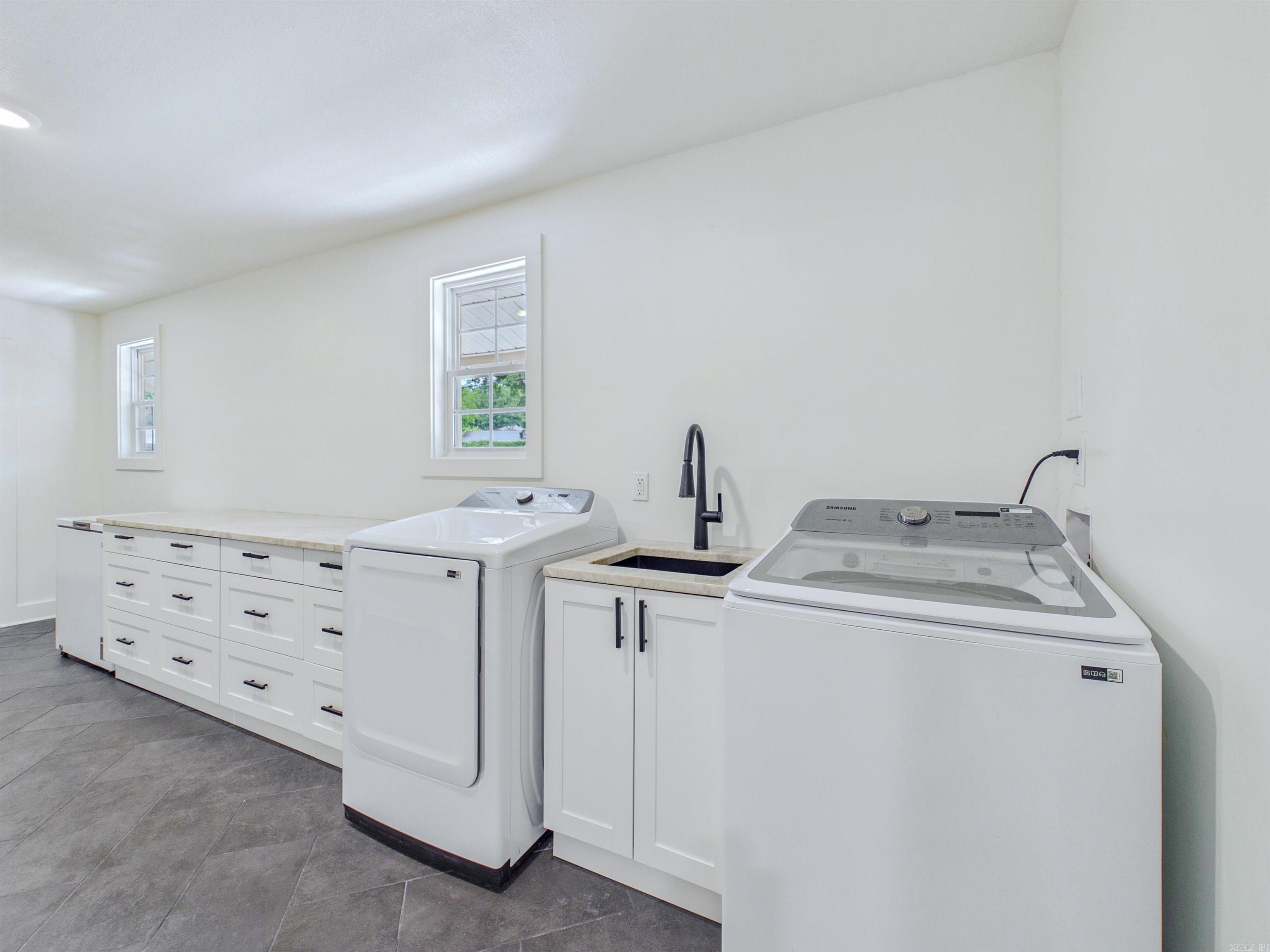 2615 Flakewood  Little Rock, AR