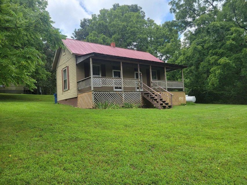 1210 Walker Avenue Mammoth Spring, AR 72554
