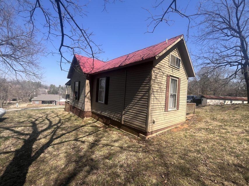 1210 Walker Avenue Mammoth Spring, AR 72554