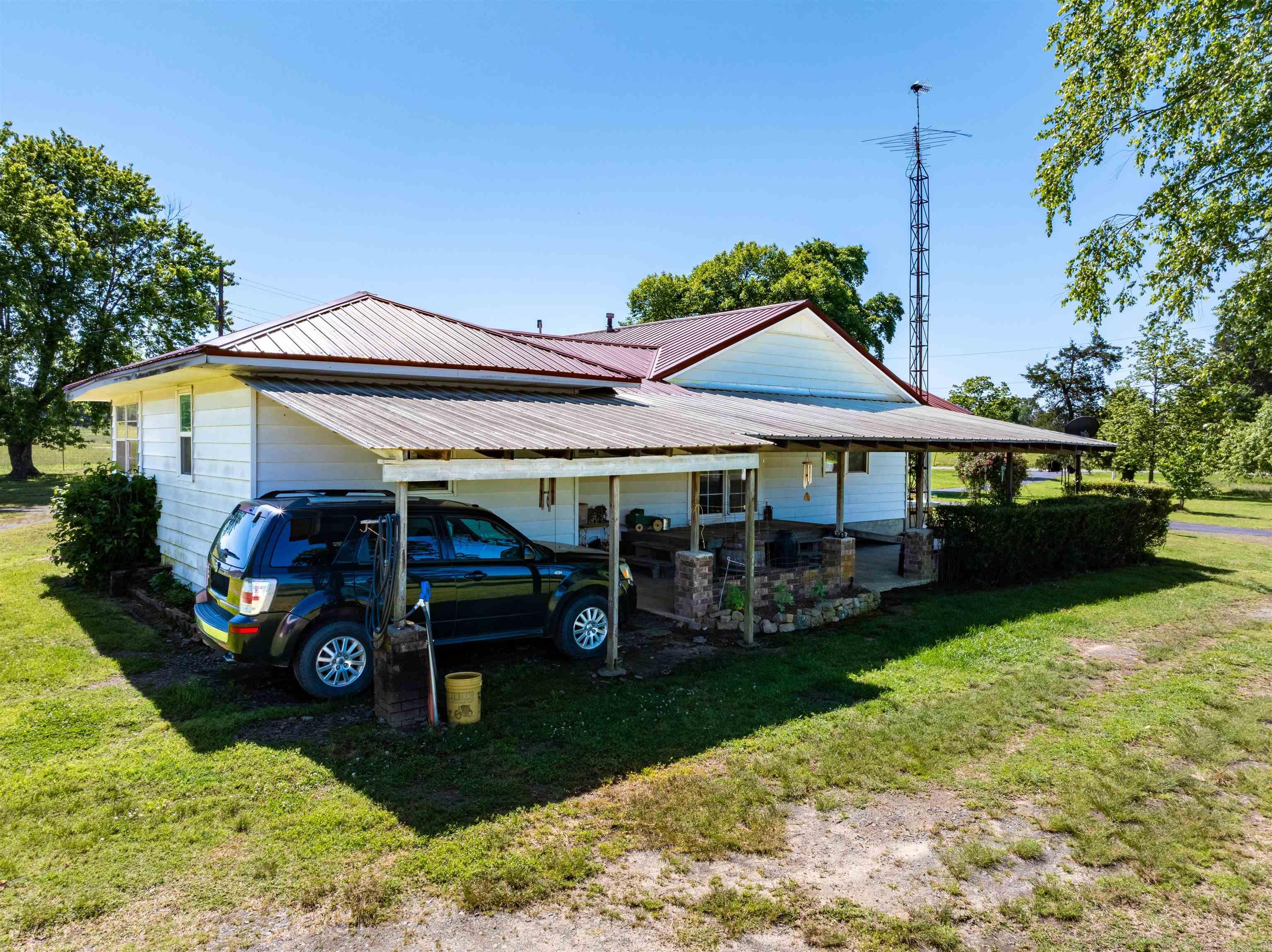 6637 Highway 9  Center Ridge, AR