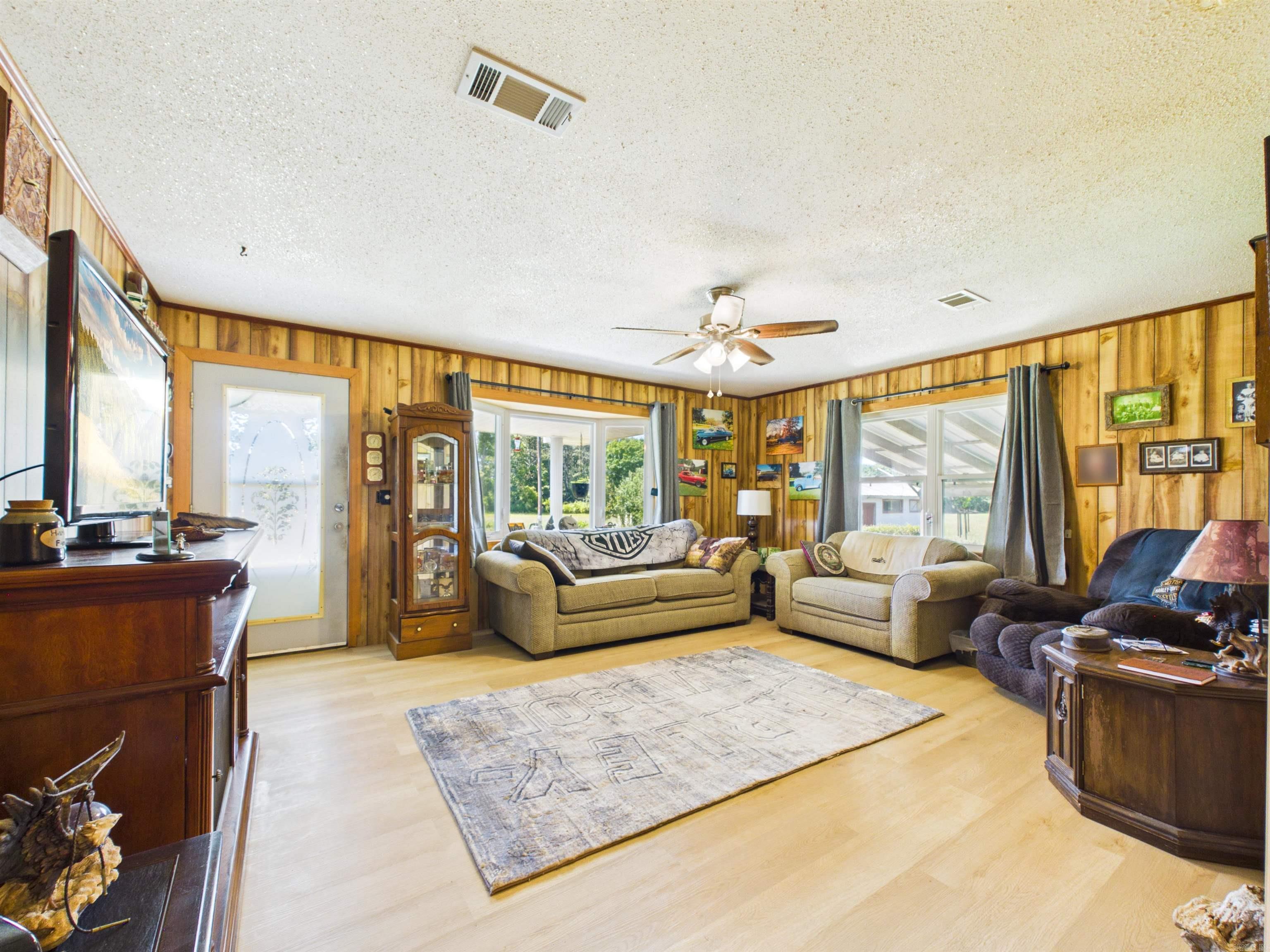6637 Highway 9  Center Ridge, AR