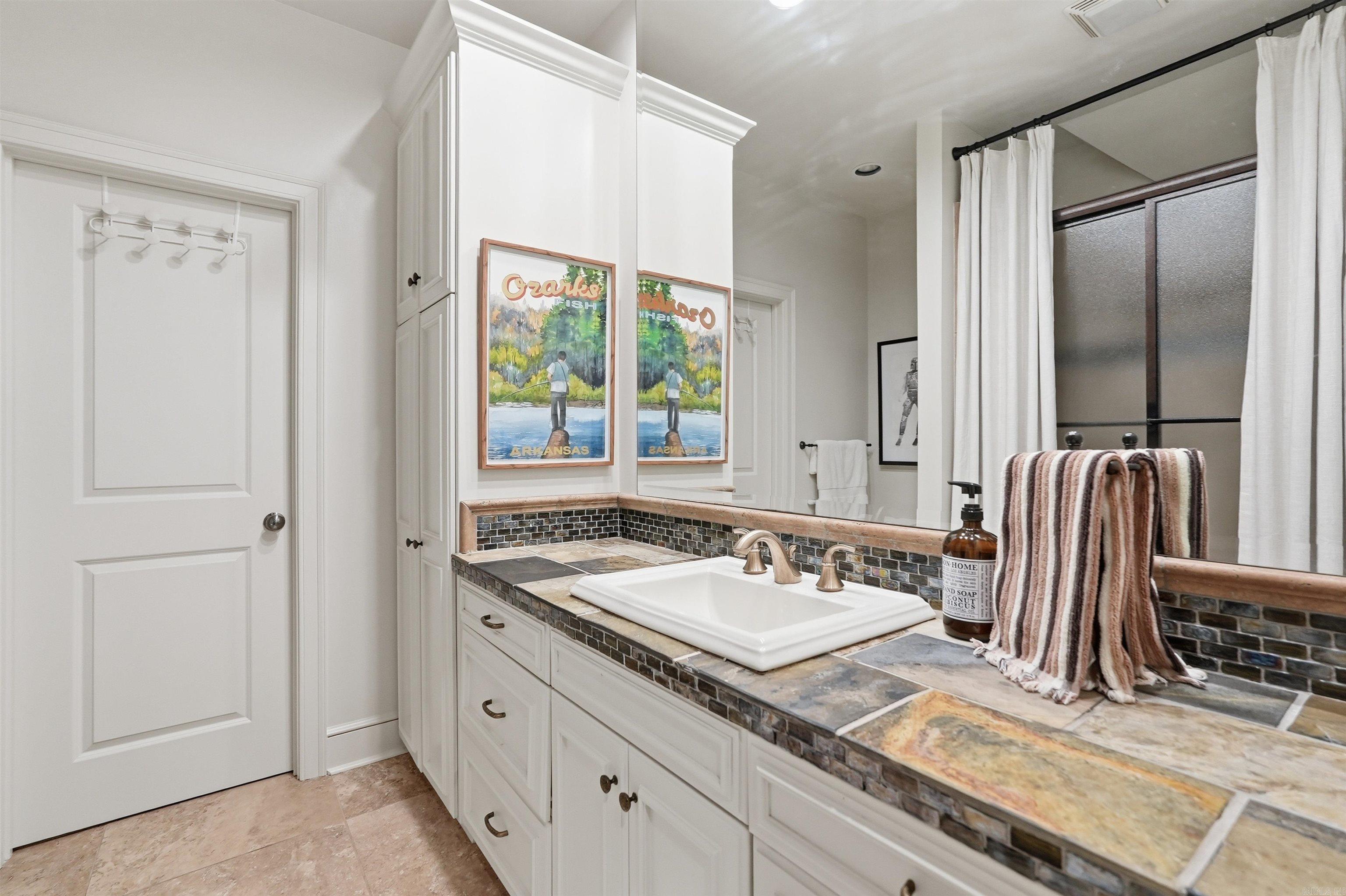 143 Courts Lane Little Rock, AR 72223