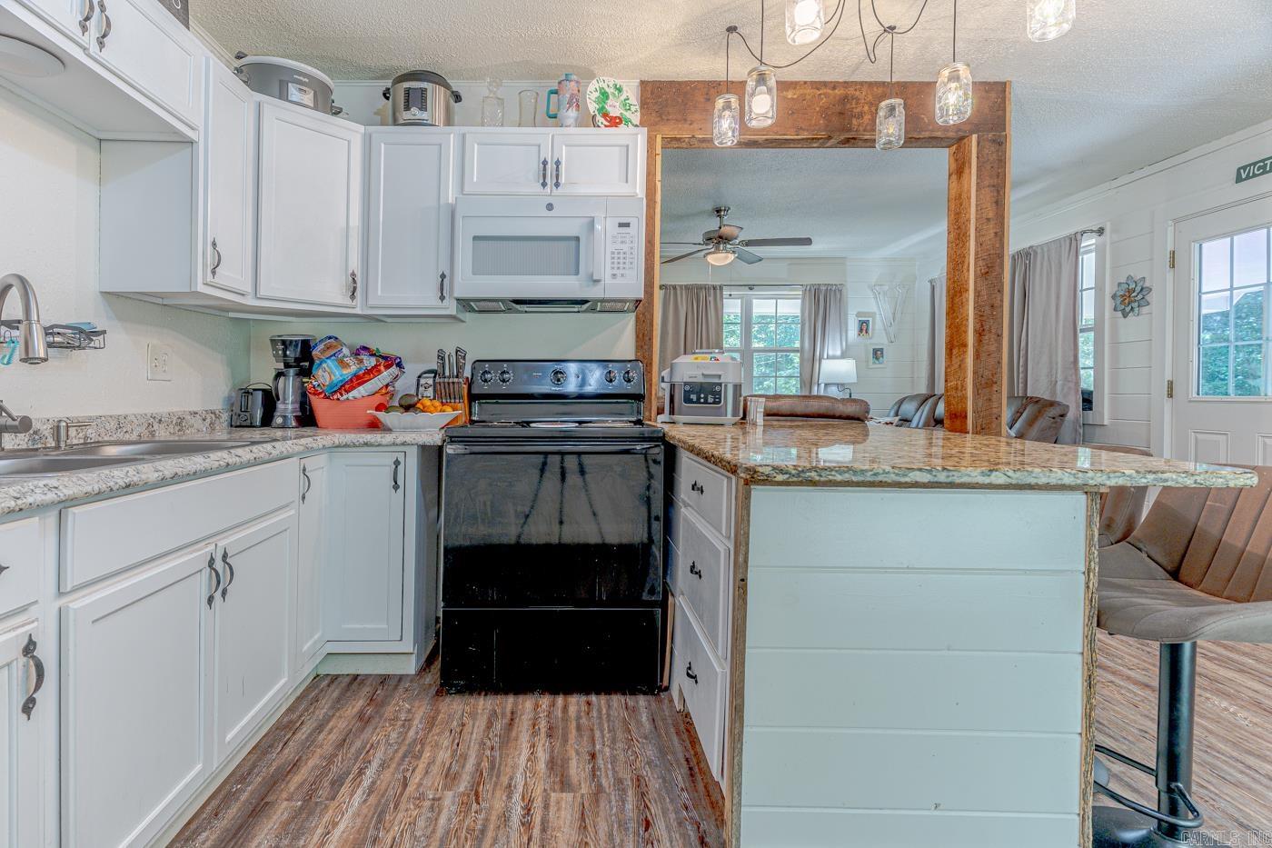 407 Dove Ln Horseshoe Bend, AR 72512