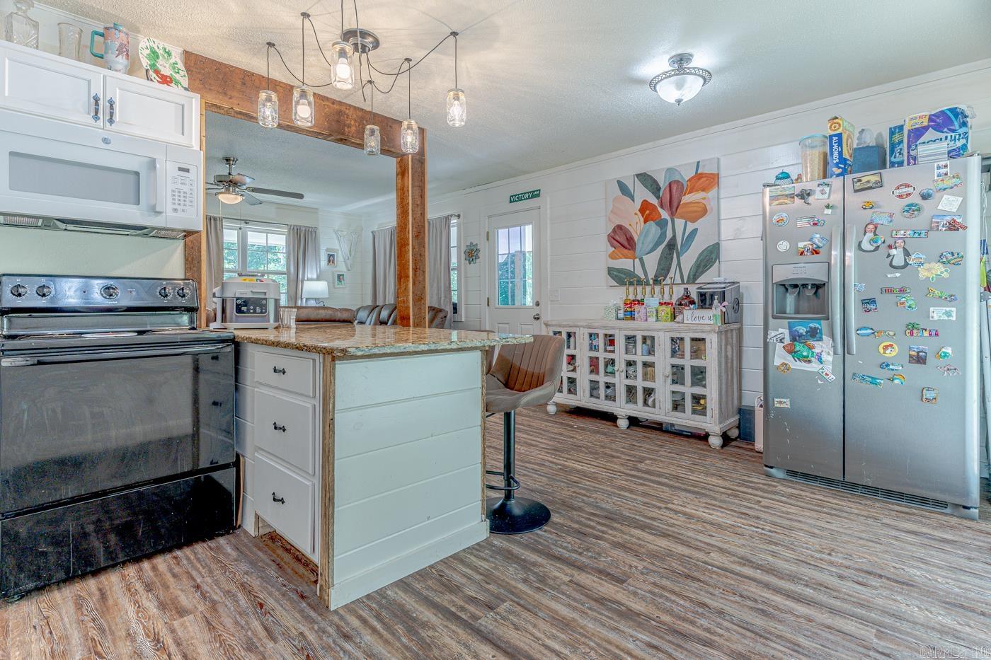 407 Dove Ln Horseshoe Bend, AR 72512