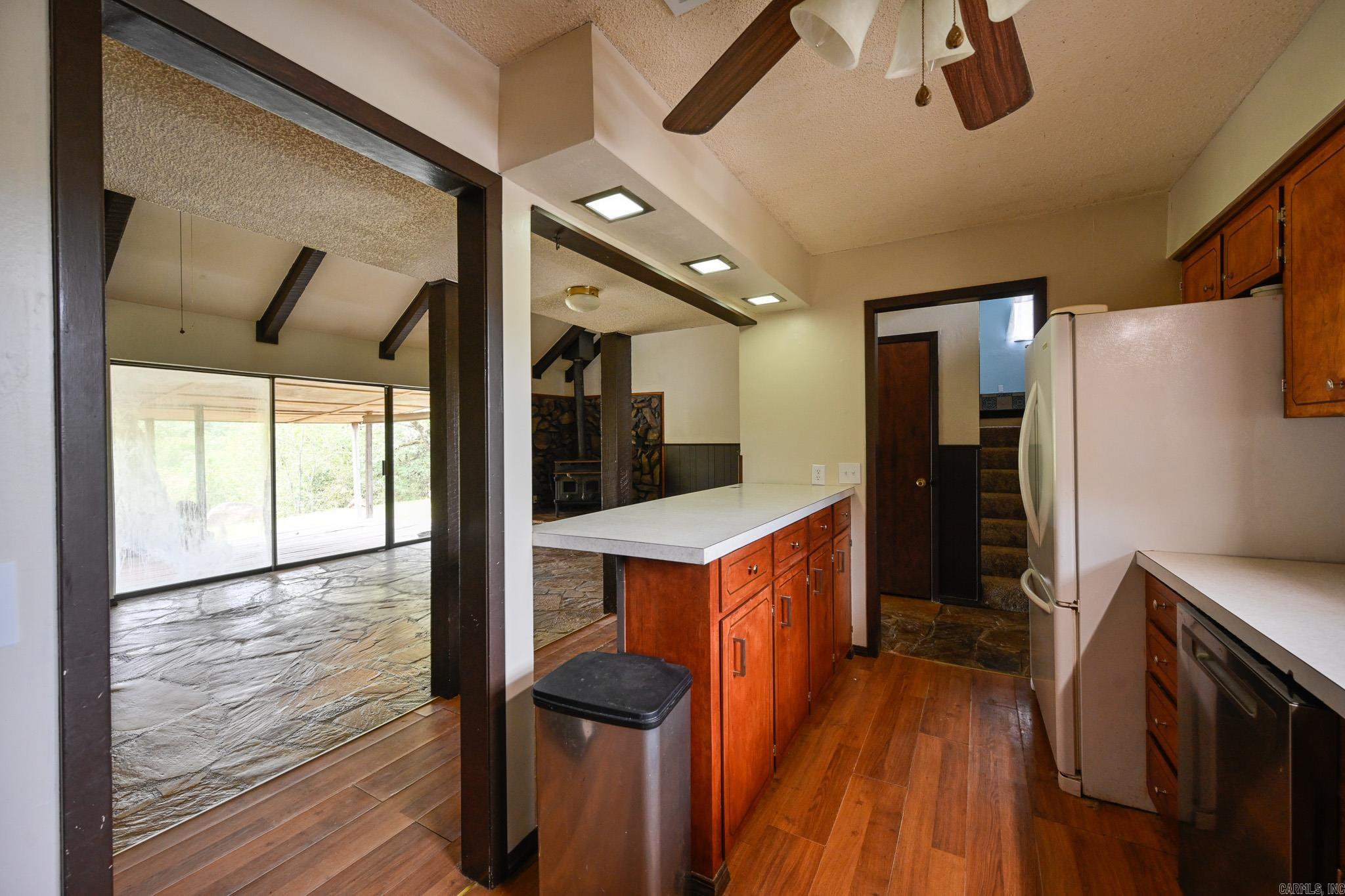 138 Sunrise Lane  Cove, AR