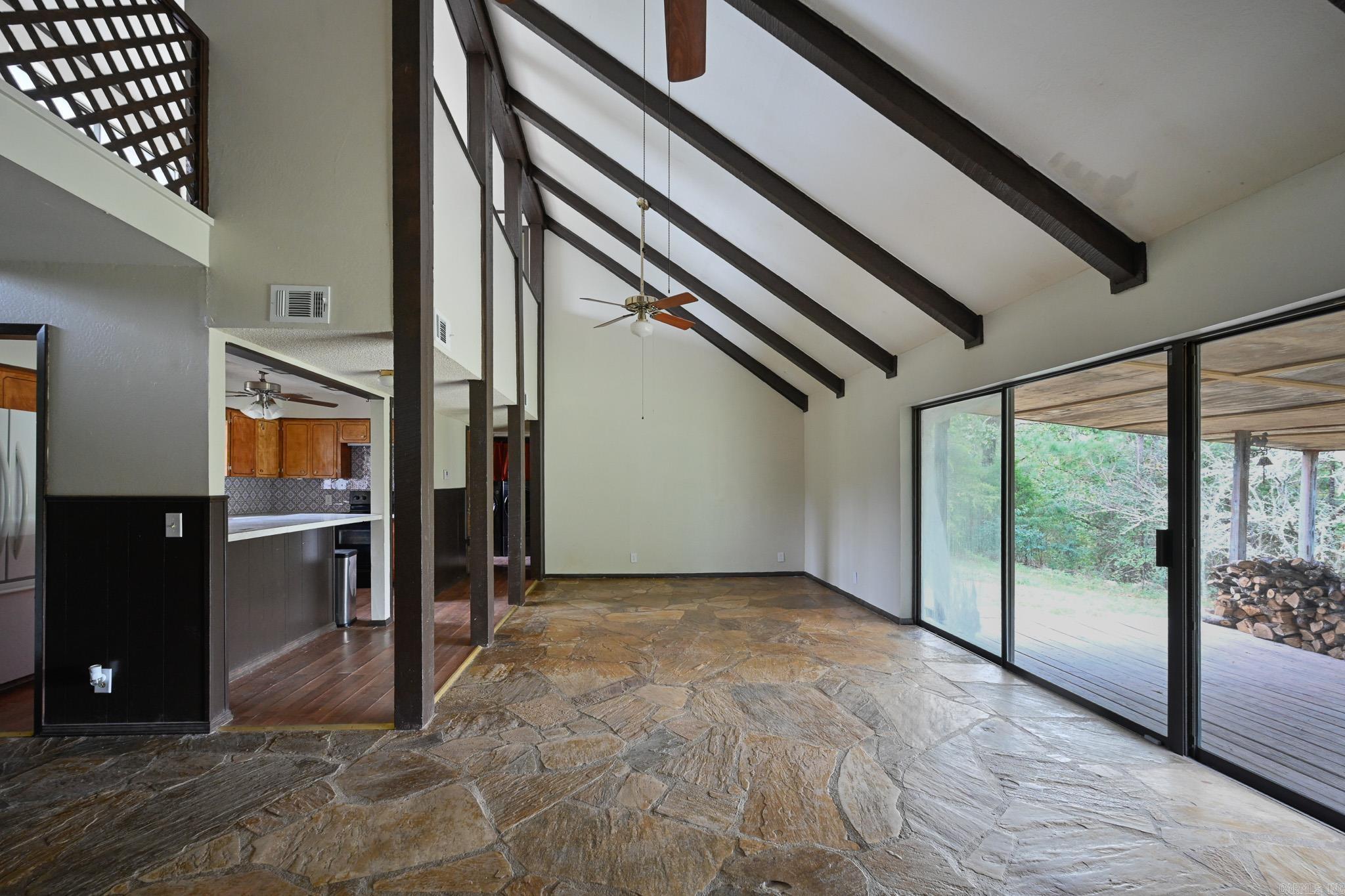 138 Sunrise Lane  Cove, AR