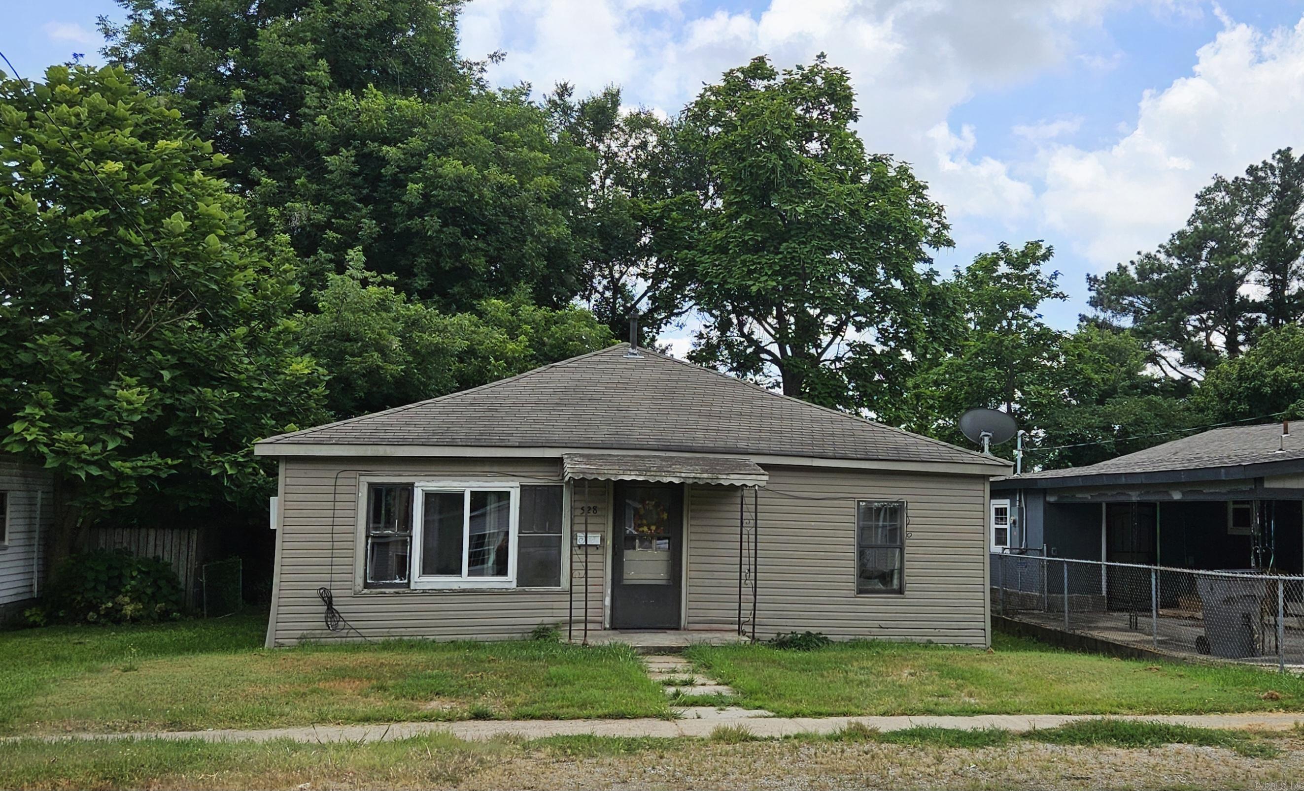 528 E Lake St Street Paragould, AR 72450