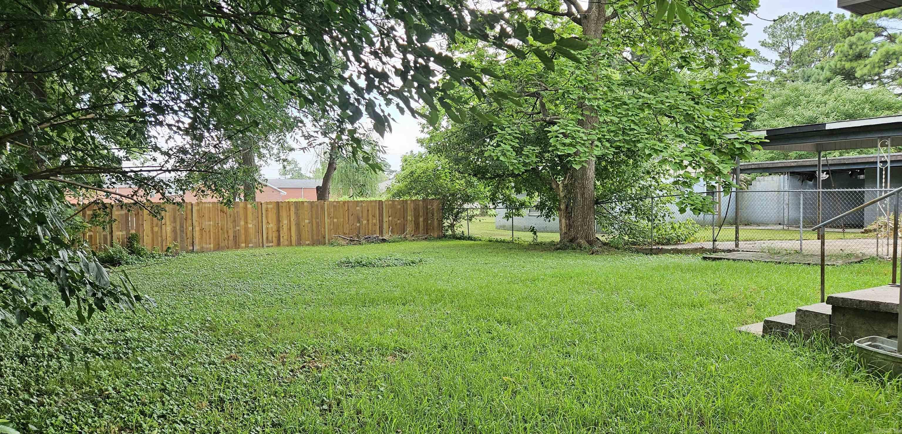 528 E Lake St Street Paragould, AR 72450