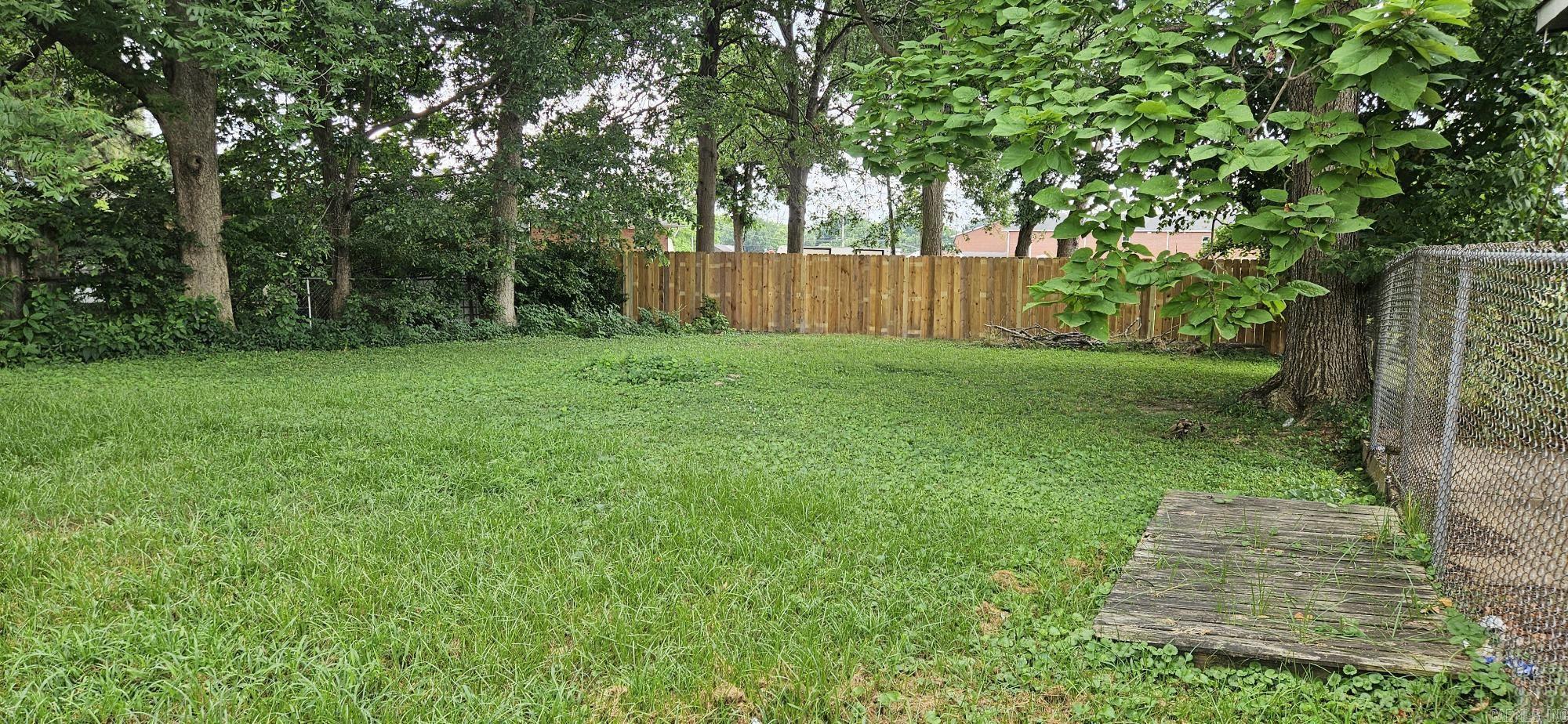 528 E Lake St Street Paragould, AR 72450