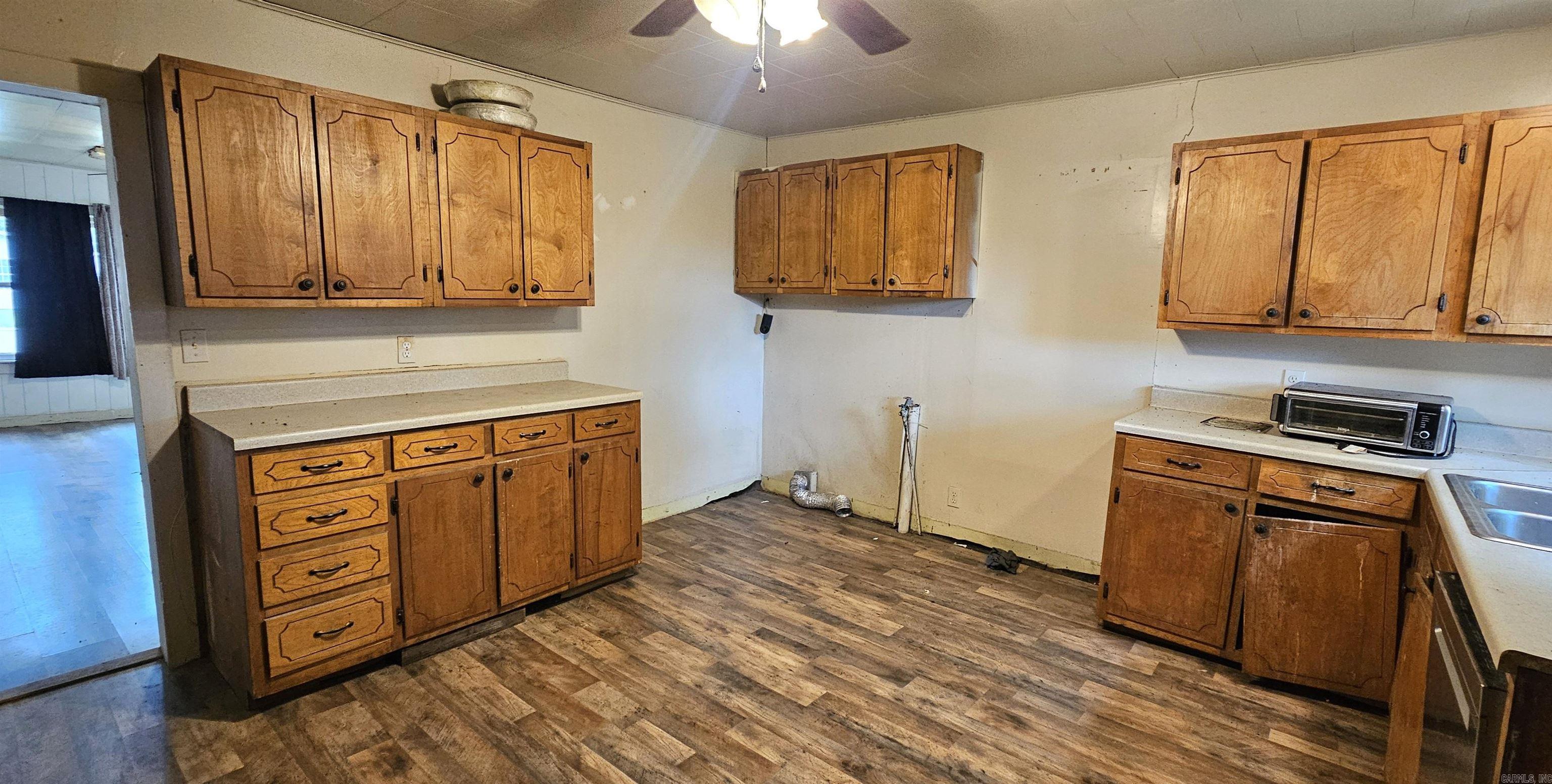 528 E Lake St Street Paragould, AR 72450