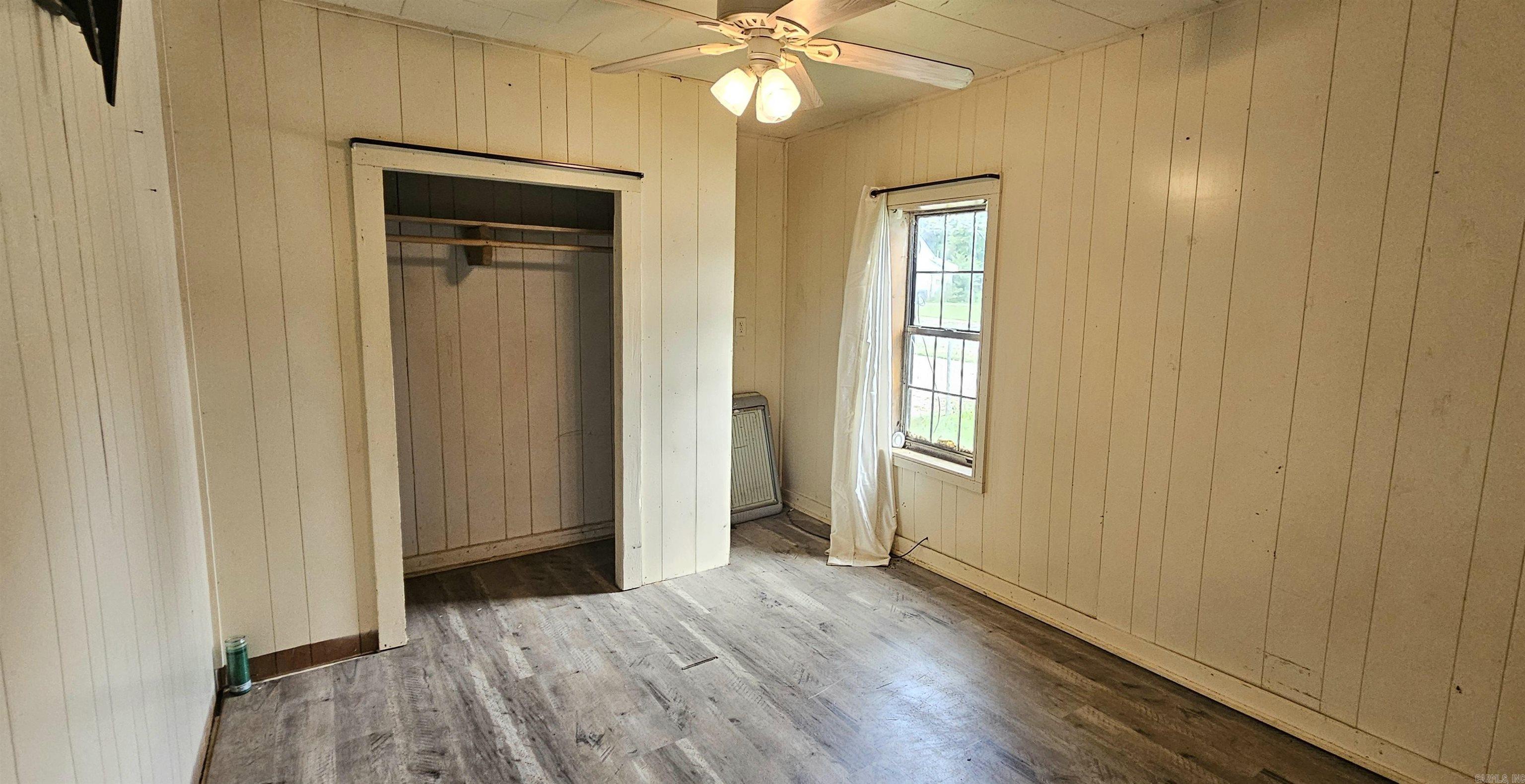 528 E Lake St Street Paragould, AR 72450