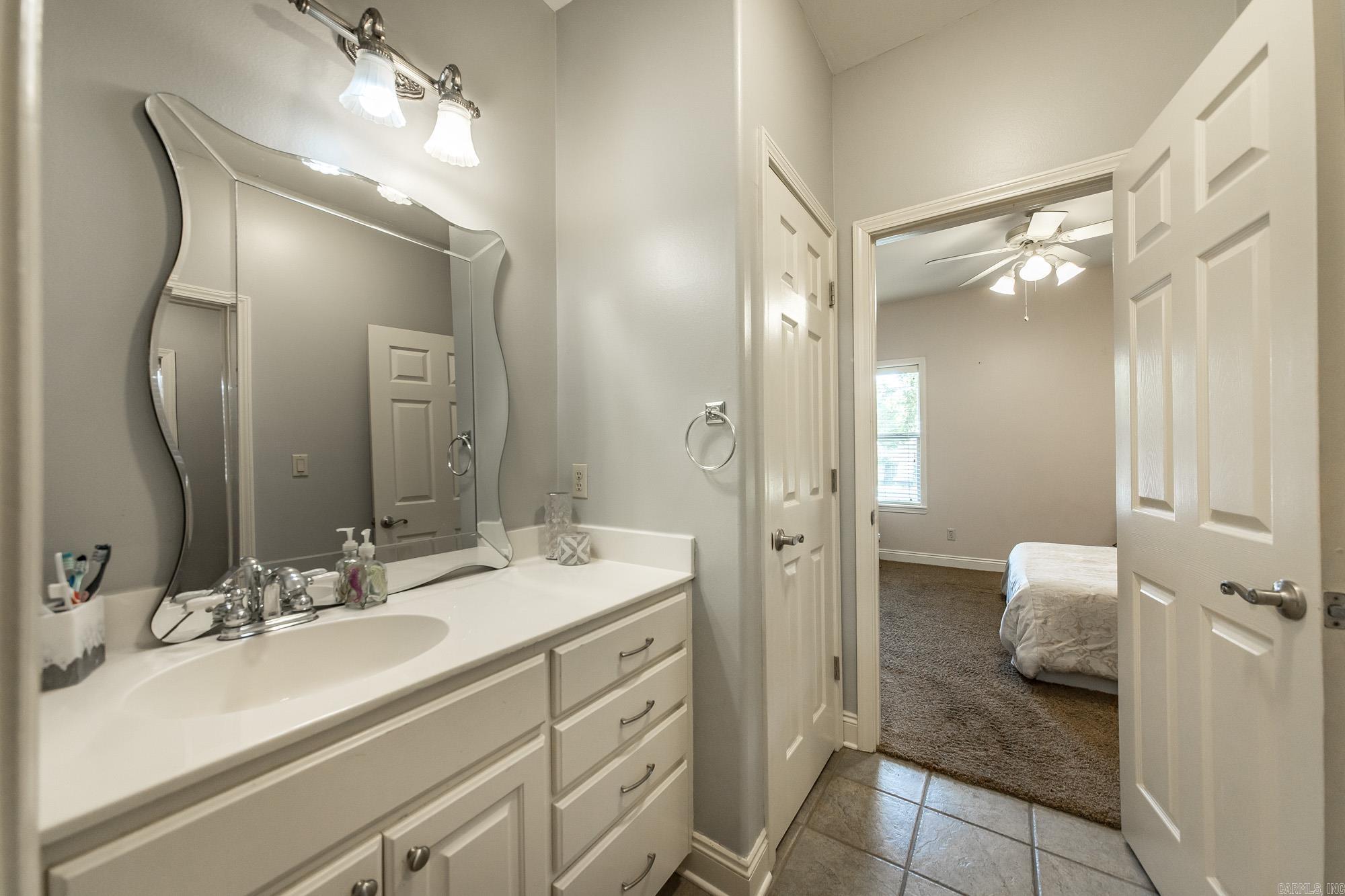 108 Cambridge  England, AR