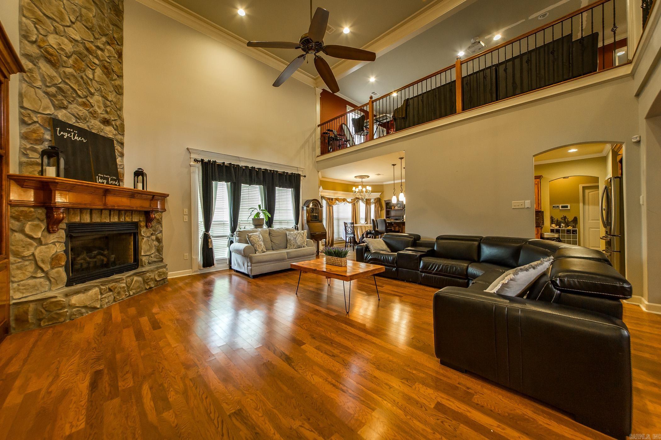 1916 Oakbrook  Sherwood, AR