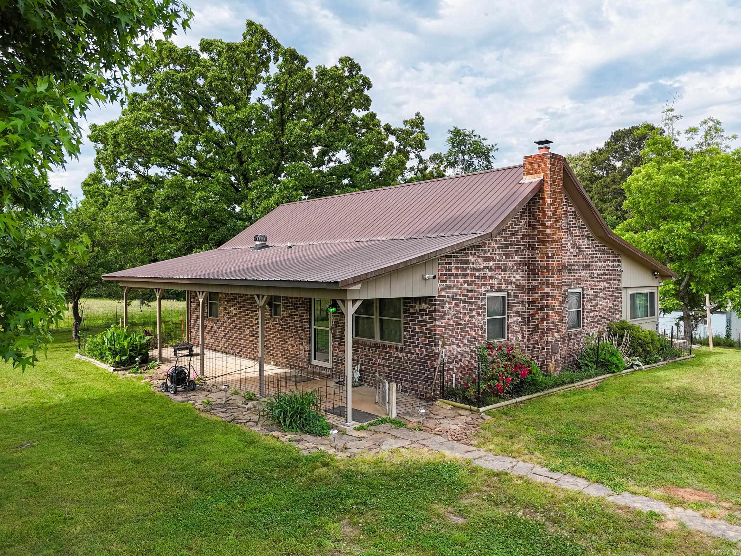 432 County Road 3355  Clarksville, AR