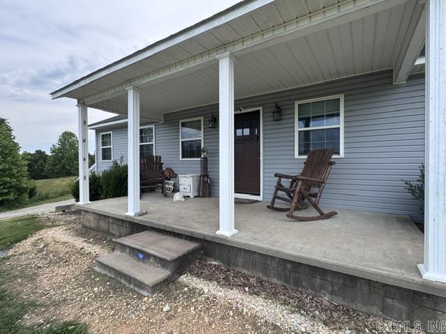 711 E Red Barn  Cave City, AR