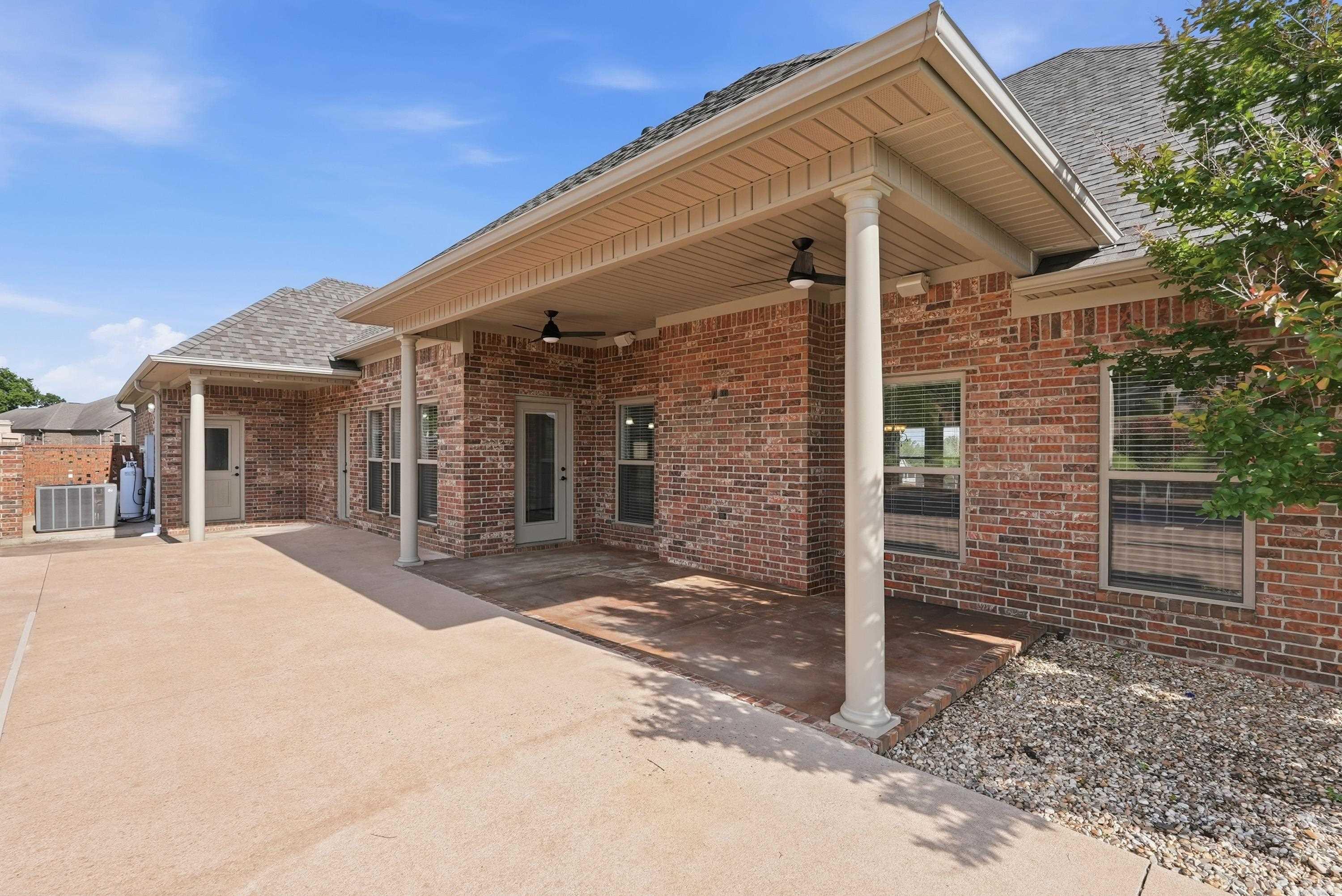 27 Winterberry Drive  Greenbrier, AR