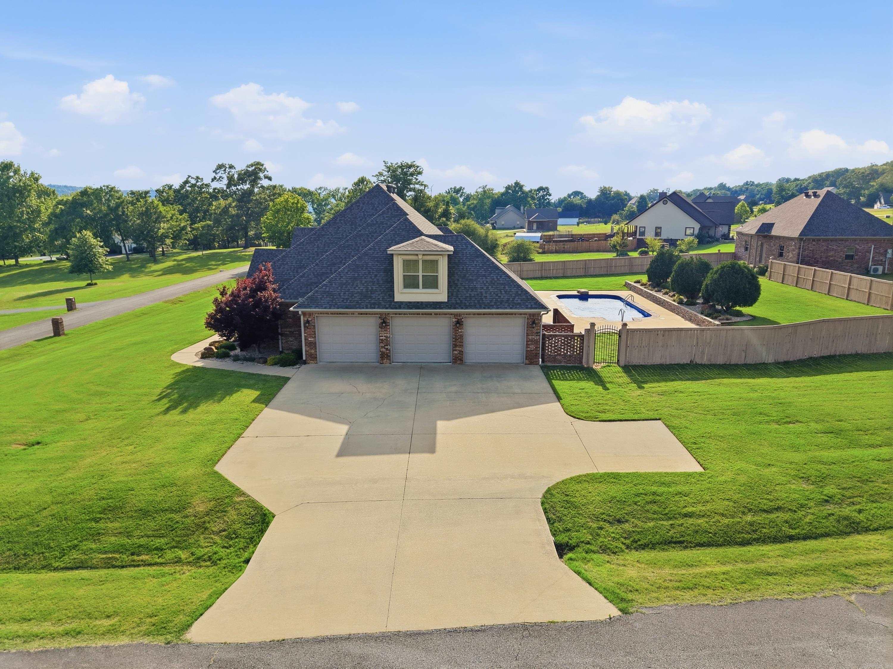 27 Winterberry Drive  Greenbrier, AR